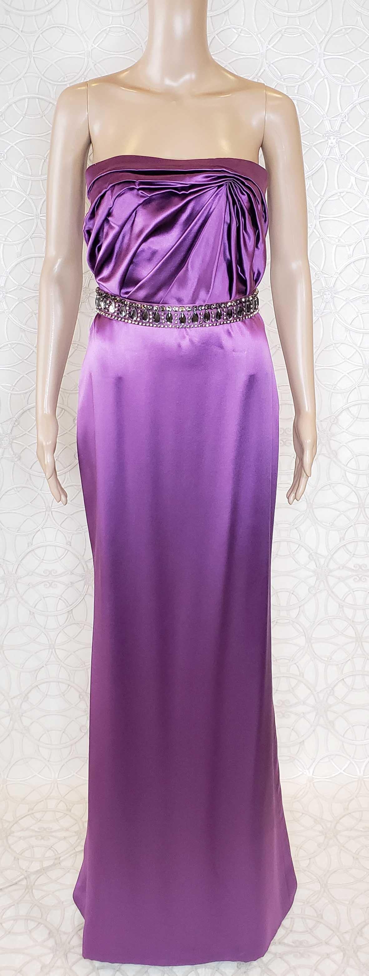  VERSACE


This Versace dress is simply stunning.



Super star's choice for the red carpet event in Paris! 



Amethyst color, strapless design and artfully crystal embellished waist - ensure a stunning silhouette. 





Content:100% silk

Lining: