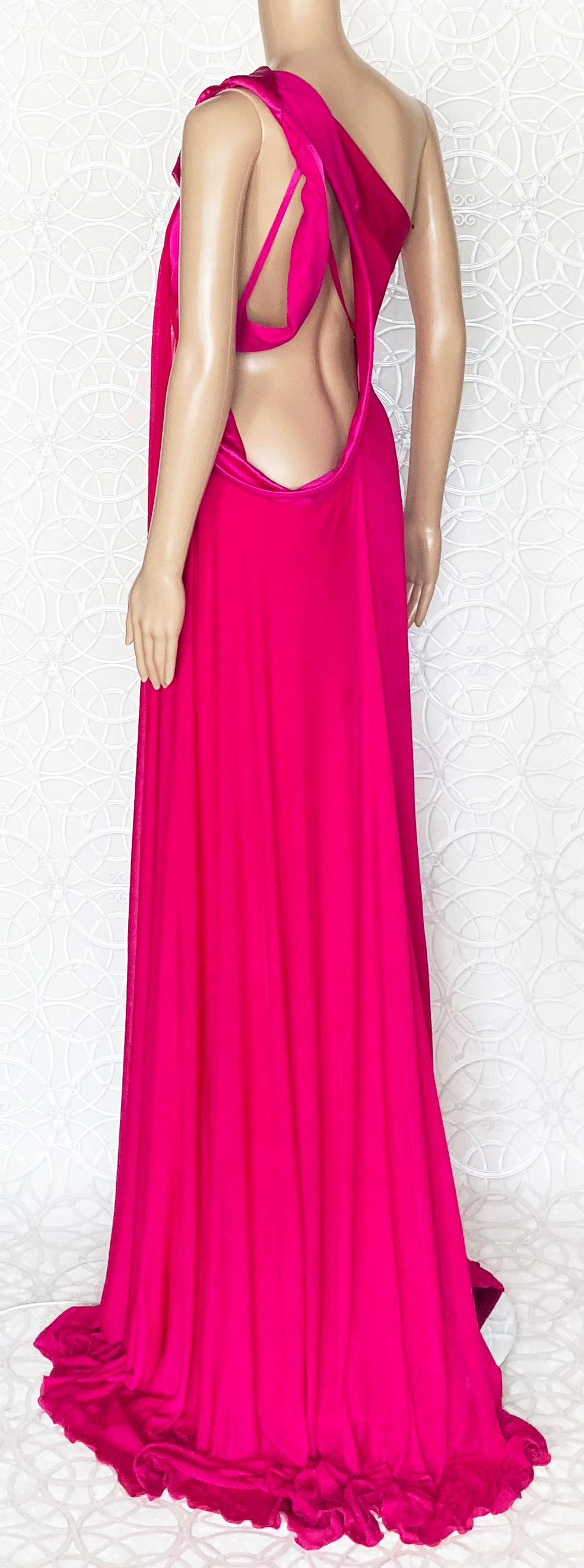 Women's NEW VERSACE FUCHSIA SILK ONE SHOULDER OPEN BACK Gown 44 - 8 For Sale