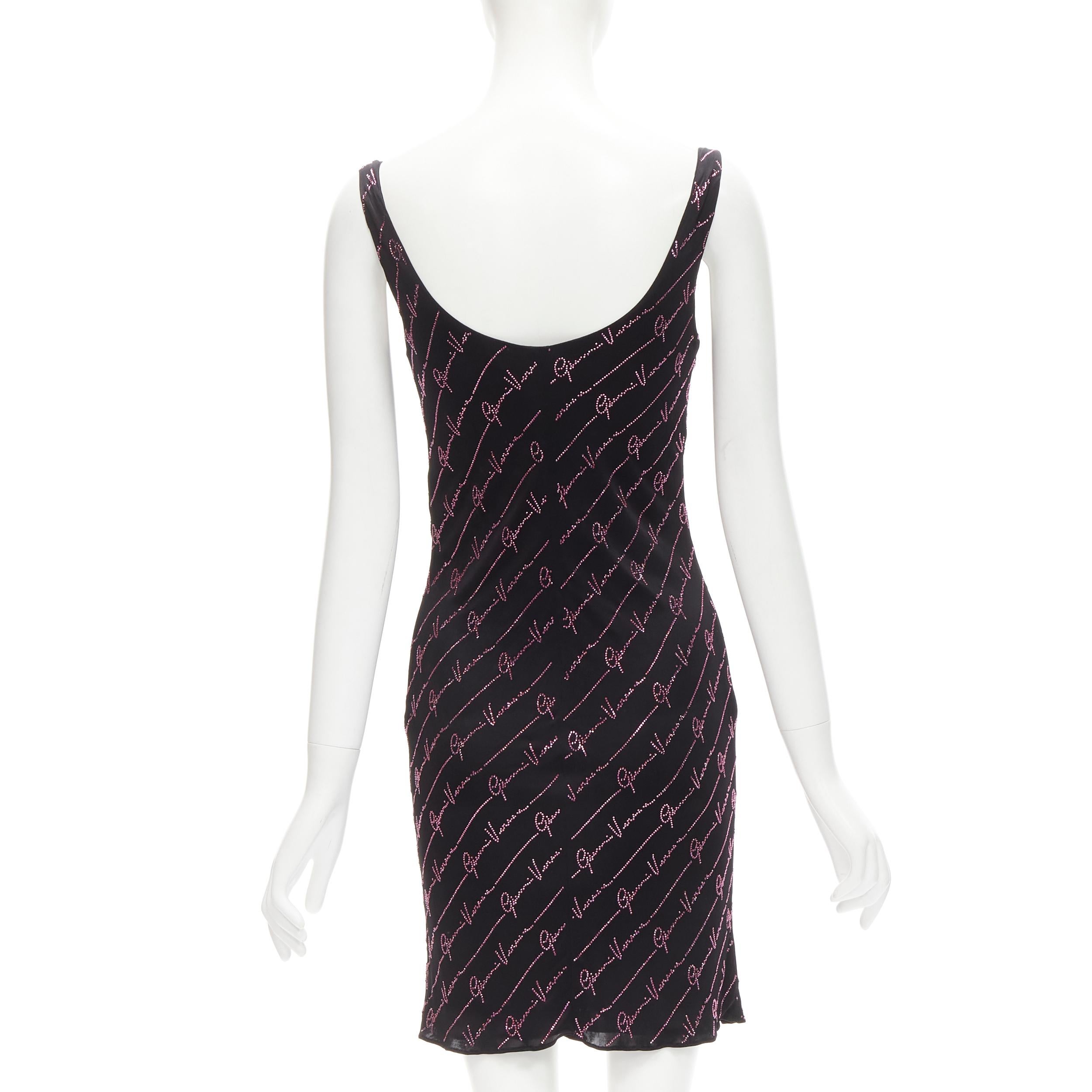 new VERSACE Gianni Signature black pink crystal encrusted Medusa dress IT40 S In New Condition For Sale In Hong Kong, NT