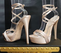 New VERSACE GOLD BEIGE SATIN PUMP PLATFORM SANDALS 40 -10