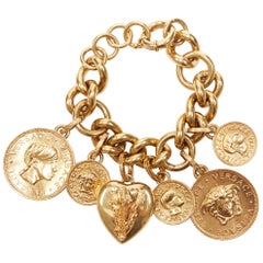new VERSACE gold plated Medusa medallion coin V-Mine Heart charm chunky bracelet