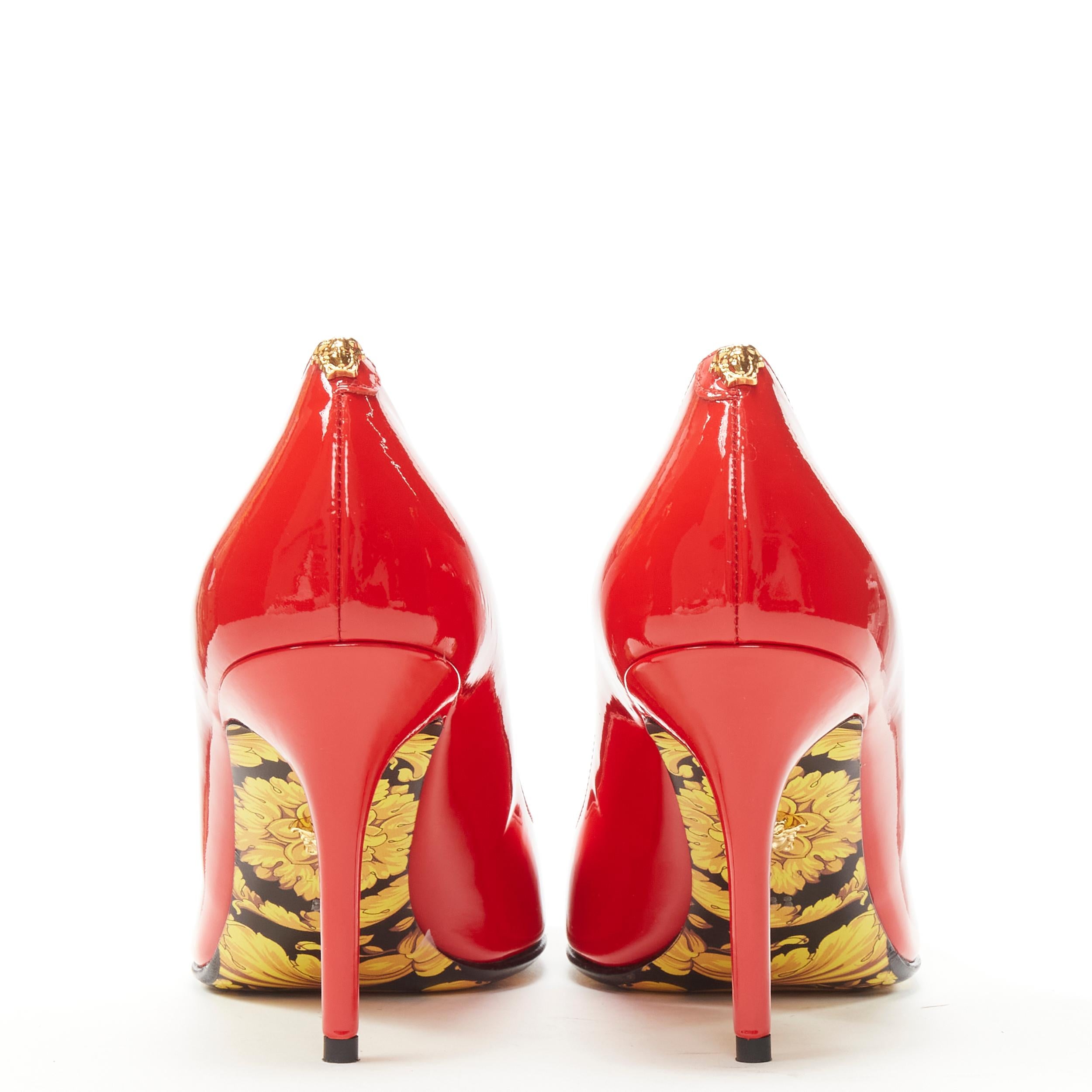 new VERSACE Hibiscus Barocco Eros red patent floral sole Medusa pump US8 EU38
Brand: Versace
Designer: Donatella Versace
Model: DST037M DVE21 K5NOH
Collection: Hibiscus Barocco 
Material: Patent Leather
Color: Red
Pattern: Solid
Extra Detail: