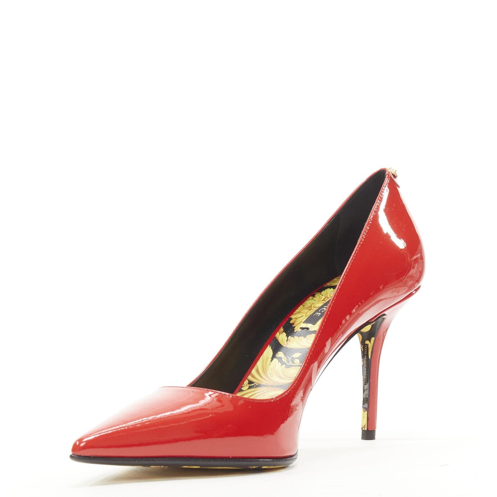 new VERSACE Hibiscus Barocco gold sole red patent Medusa stud pump EU38.5 In New Condition For Sale In Hong Kong, NT