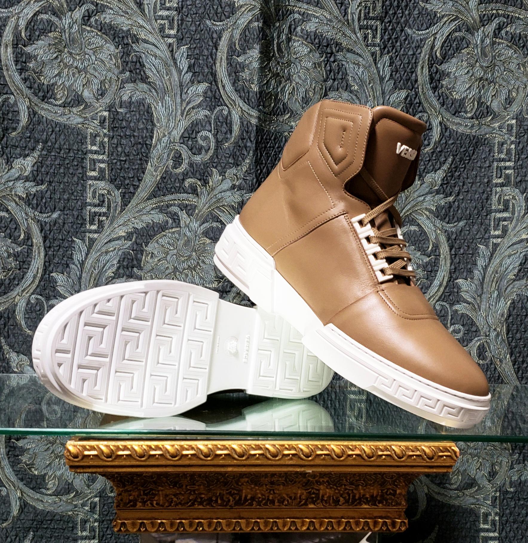 New VERSACE HIGH -TOP MOCHA LEATHER LACE UP SNEAKERS 44 - 11 In New Condition In Montgomery, TX
