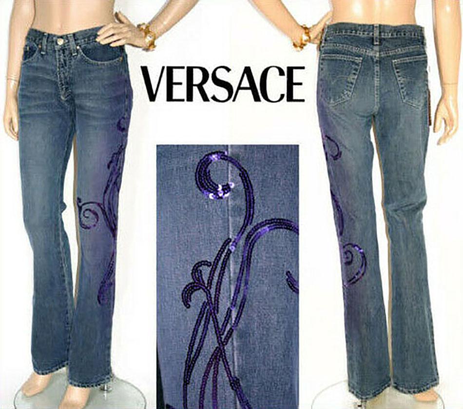 VERSACE JEANS COUTURE

It may come from humble beginnings, but over the years the all-American blue jean has emerged as a full-blown fashion phenomenon. Today style-conscious women everywhere seem to be in a never-ending quest to find the coolest