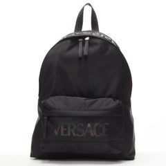 VERSACE La Greca 90er Jahre Logo-Rucksacktasche aus schwarzem Nylon