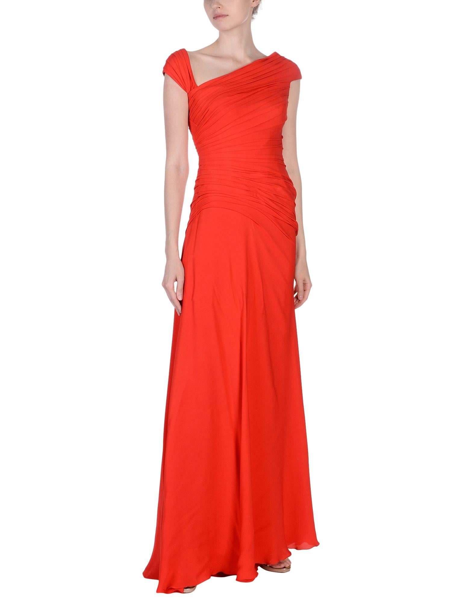 New Versace Lipstick Red Silk Corset Long Dress Gown
Design/One taille 42
100 % soie, style corset, petite traîne, entièrement doublée de soie, fermeture à glissière, tissu extensible.
Mesures : Poitrine - 34/36 pouces, Taille - 28