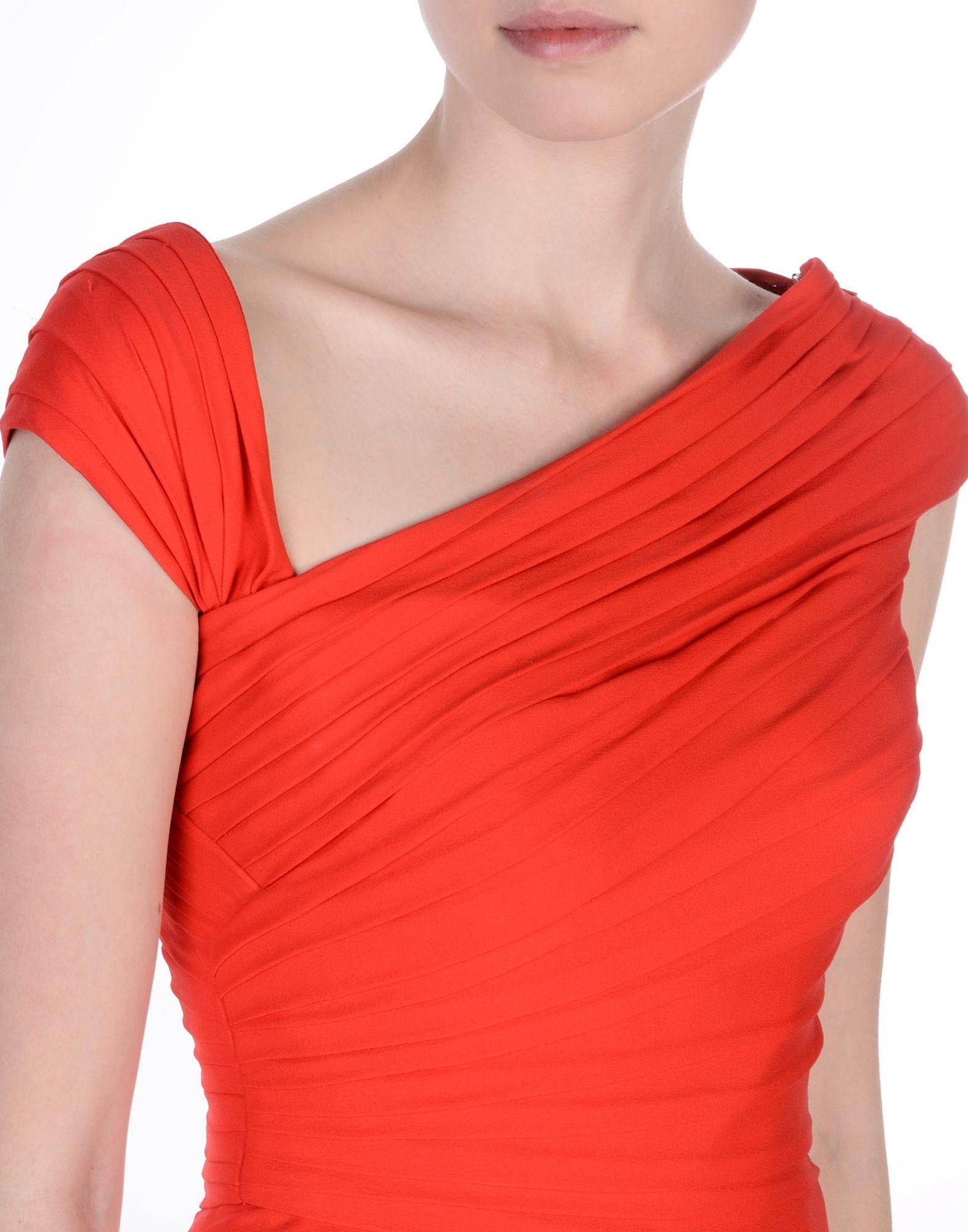Versace, robe longue corset en soie rouge à lèvres, neuve, taille IT 42 Neuf - En vente à Montgomery, TX
