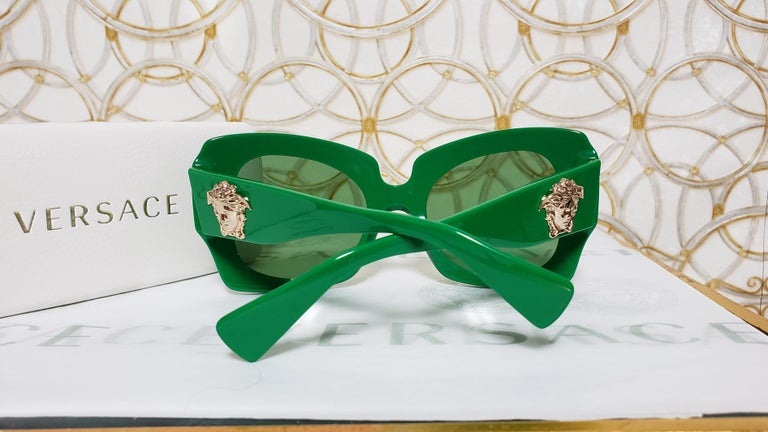 NEW VERSACE MEDUSA TEMPLE GEOMETRIC SUNGLASSES in GREEN as  display picture 1