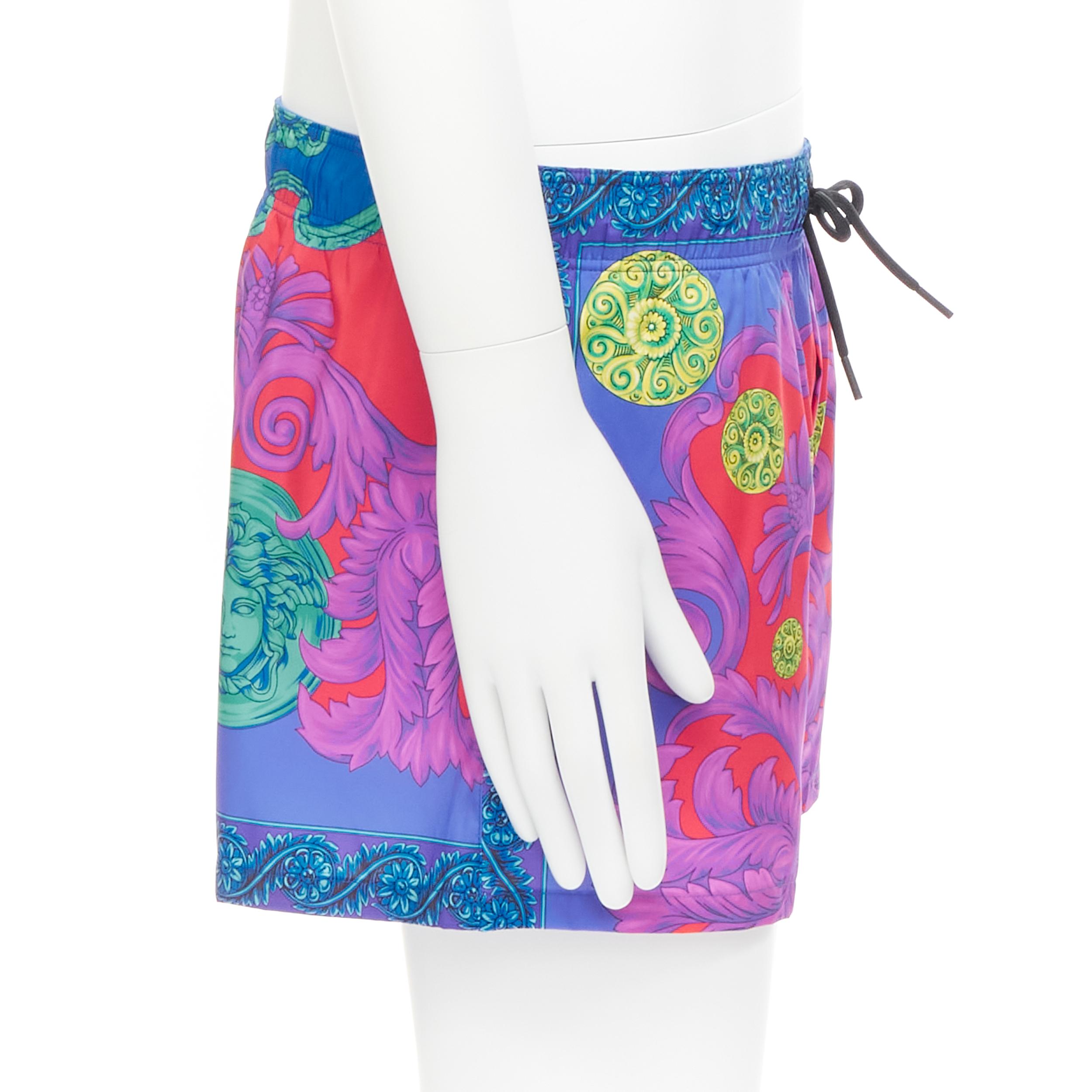 new VERSACE Medusa Trionfo Garden blue purple Barocco print swim shorts IT4 M In New Condition For Sale In Hong Kong, NT