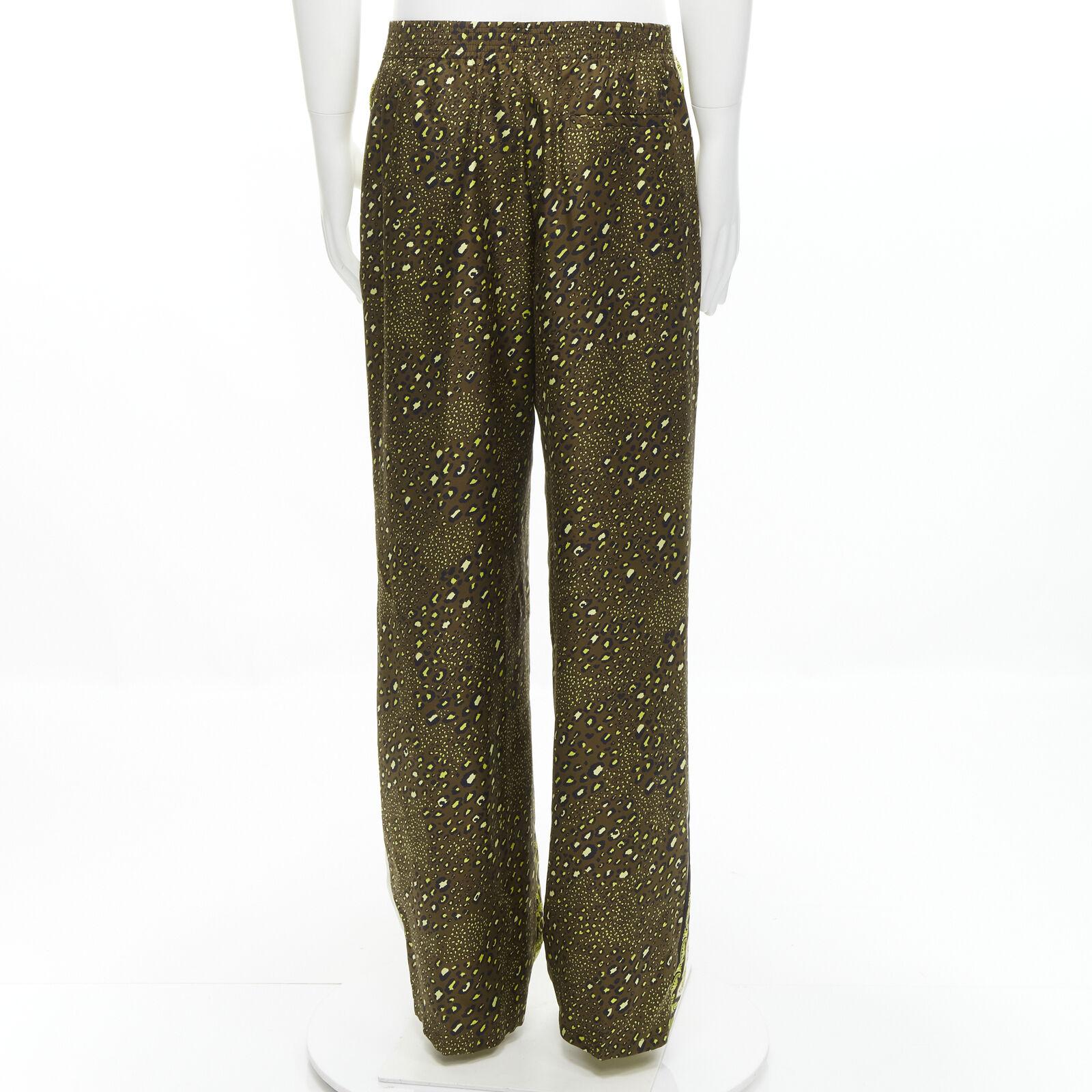 Men's new VERSACE Mosaic Barocco 2021 silk gold baroque leopard relaxed pants IT50 L For Sale