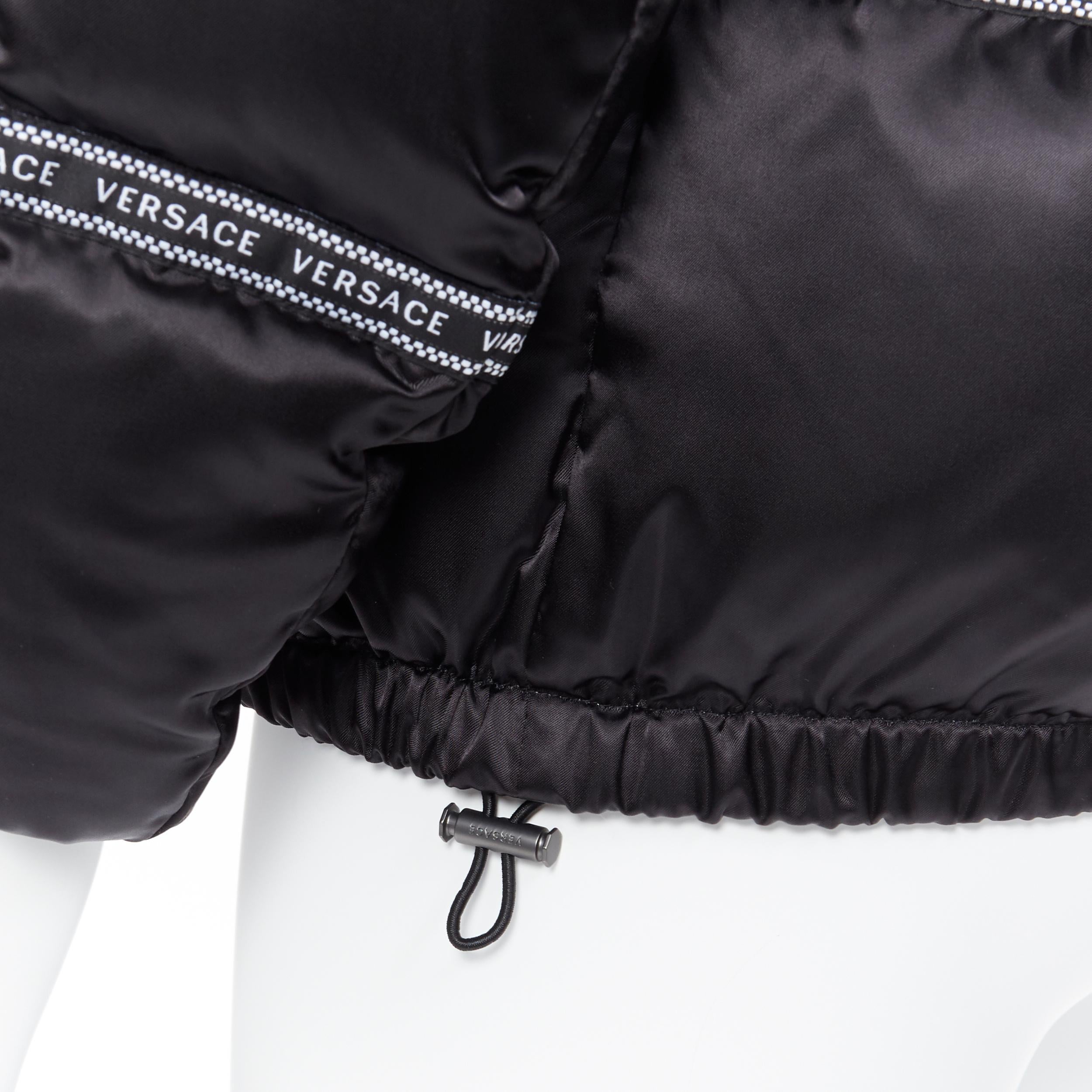 new VERSACE Nastro Stampa black logo ribbon goose down padded jacket IT46 S For Sale 4
