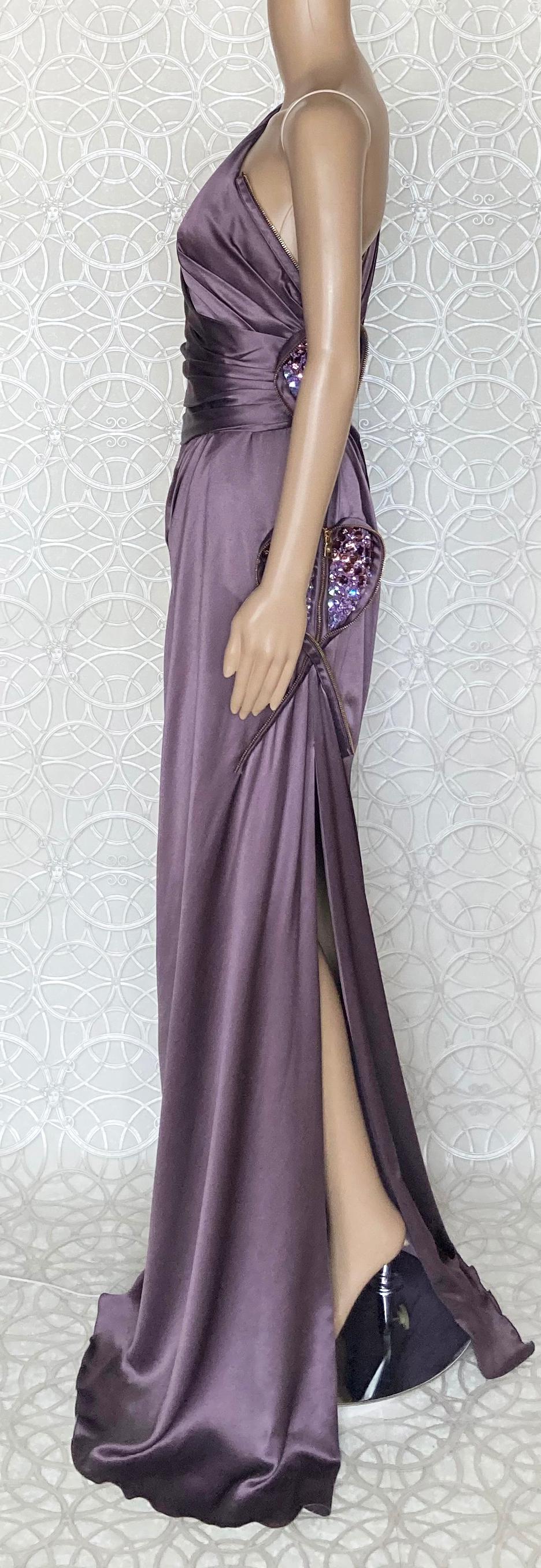 S/S 2009 L# 37 VERSACE ONE SHOULDER PURPLE LONG DRESS GOWN With HEARTS 46 - 10 In New Condition For Sale In Montgomery, TX