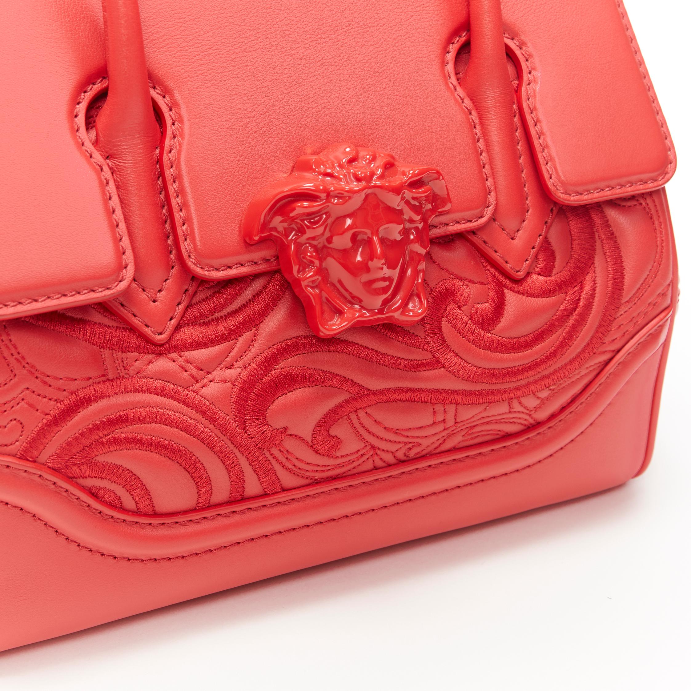 new VERSACE Palazzo Empire Small Baroque Embroidered red Medusa satchel bag In New Condition In Hong Kong, NT