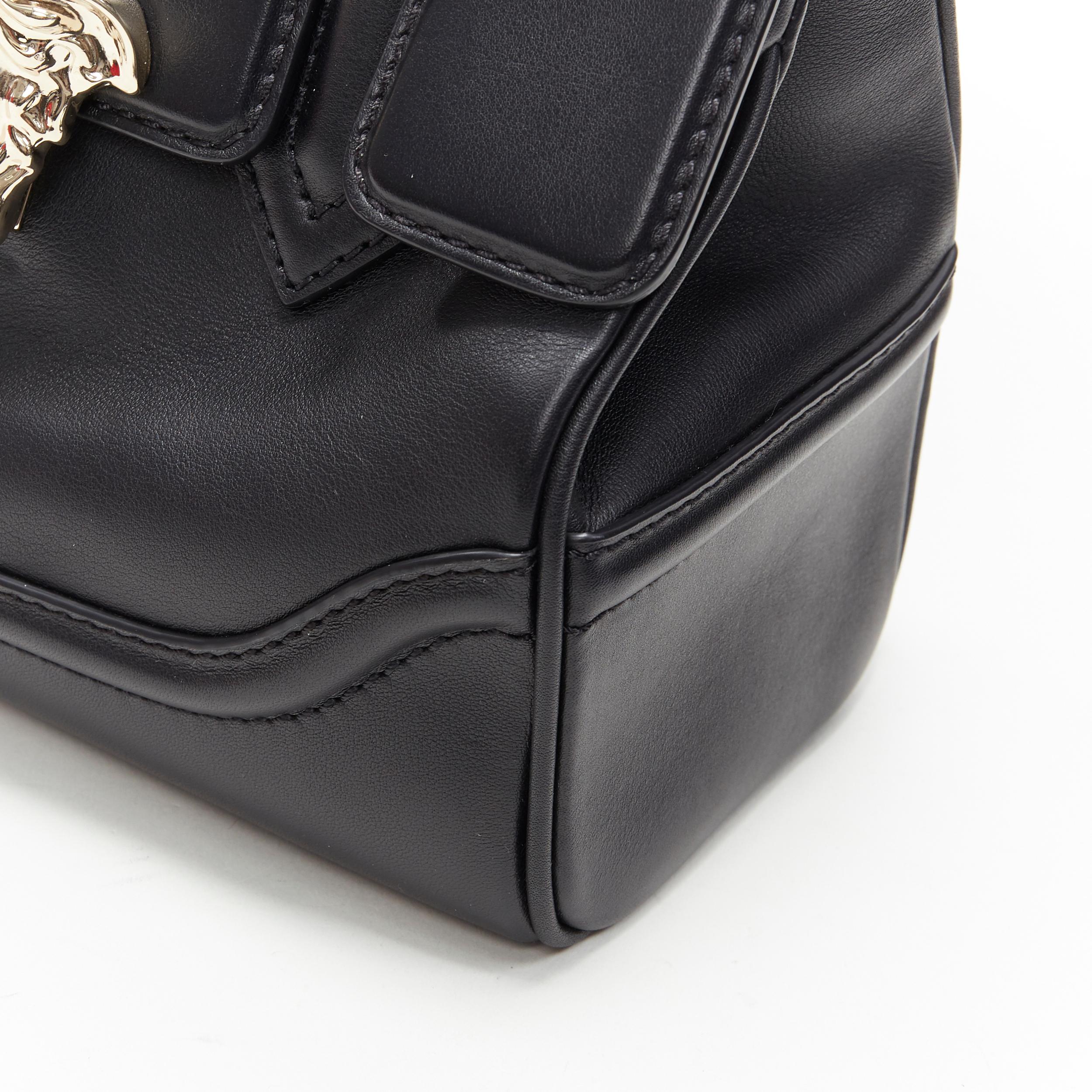 nuevo Bolso VERSACE Palazzo Empire Pequeño de piel negra dorada con solapa de Medusa 4