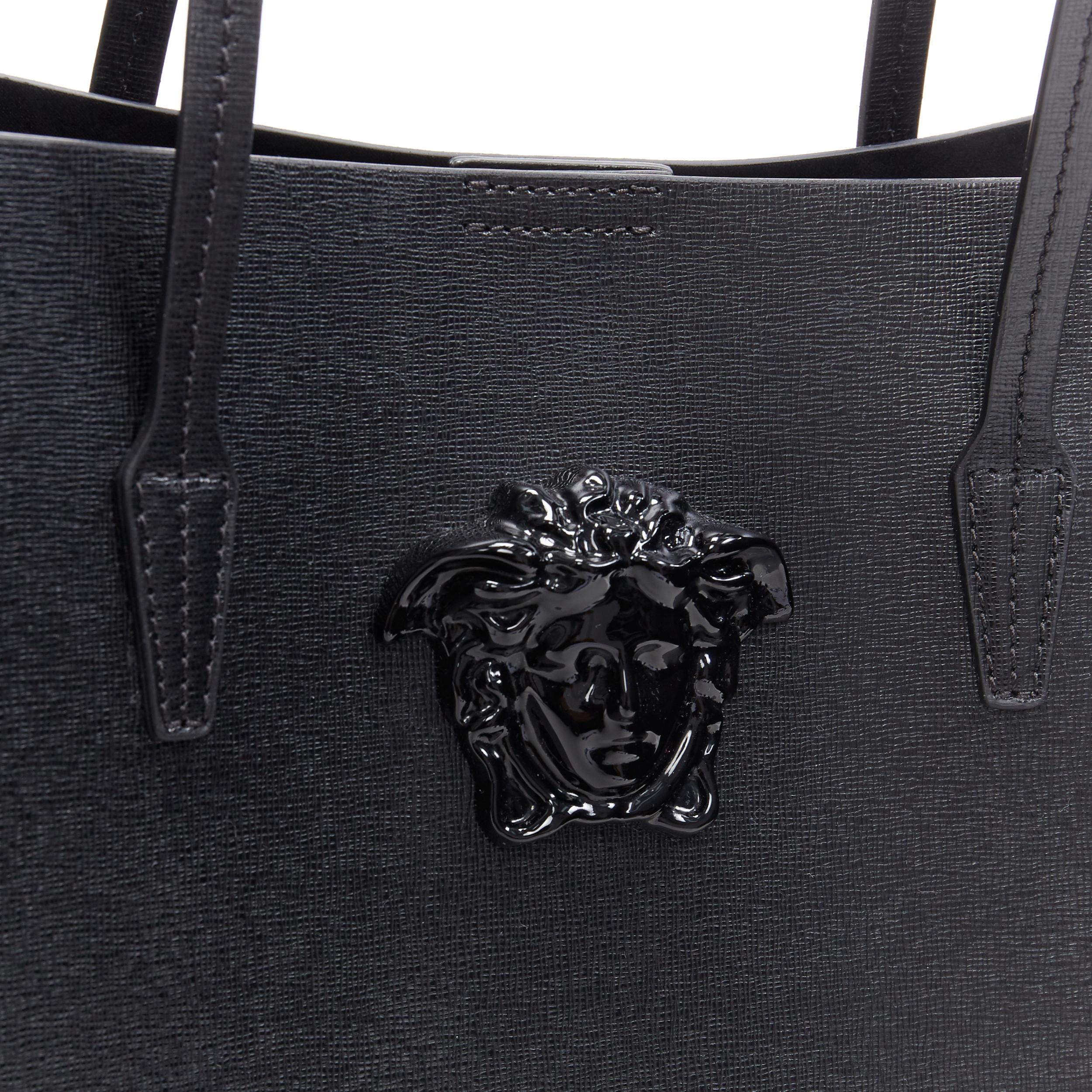 new VERSACE Palazzo Medusa black calf saffiano leather large neverfull tote bag In New Condition In Hong Kong, NT