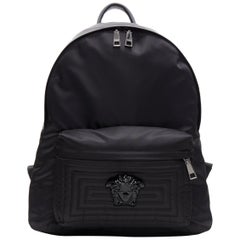 nouveau sac à dos VERSACE Palazzo Medusa en nylon noir avec poche frontale à point Greca