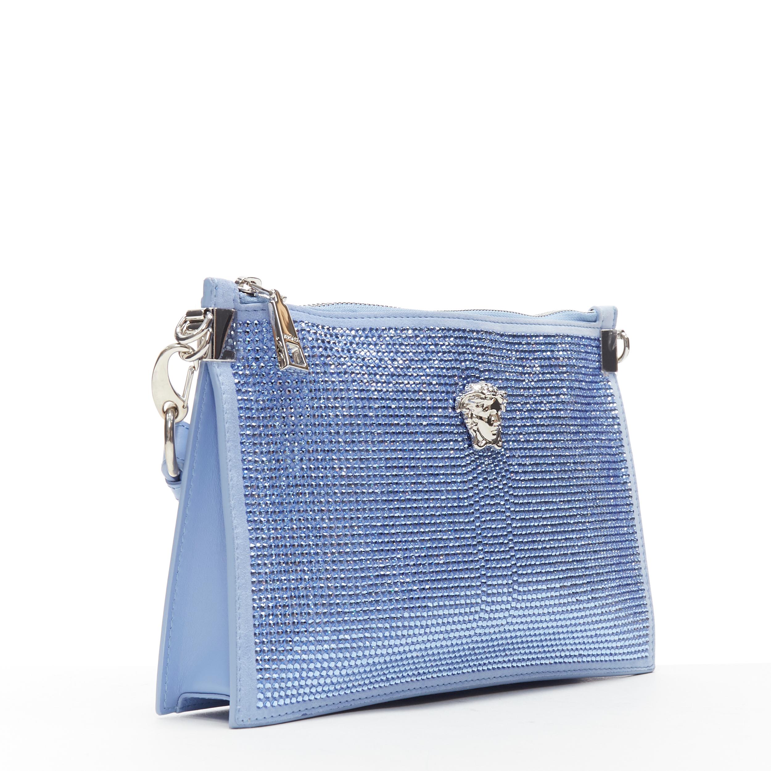 new VERSACE Palazzo Medusa blue crystal strass leather clutch crossbody bag
Brand: Versace
Designer: Donatella Versace
Model Name / Style: Crystal strass bag
Material: Leather
Color: Blue
Pattern: Solid
Closure: Zip
Extra Detail: Palazzo Medusa