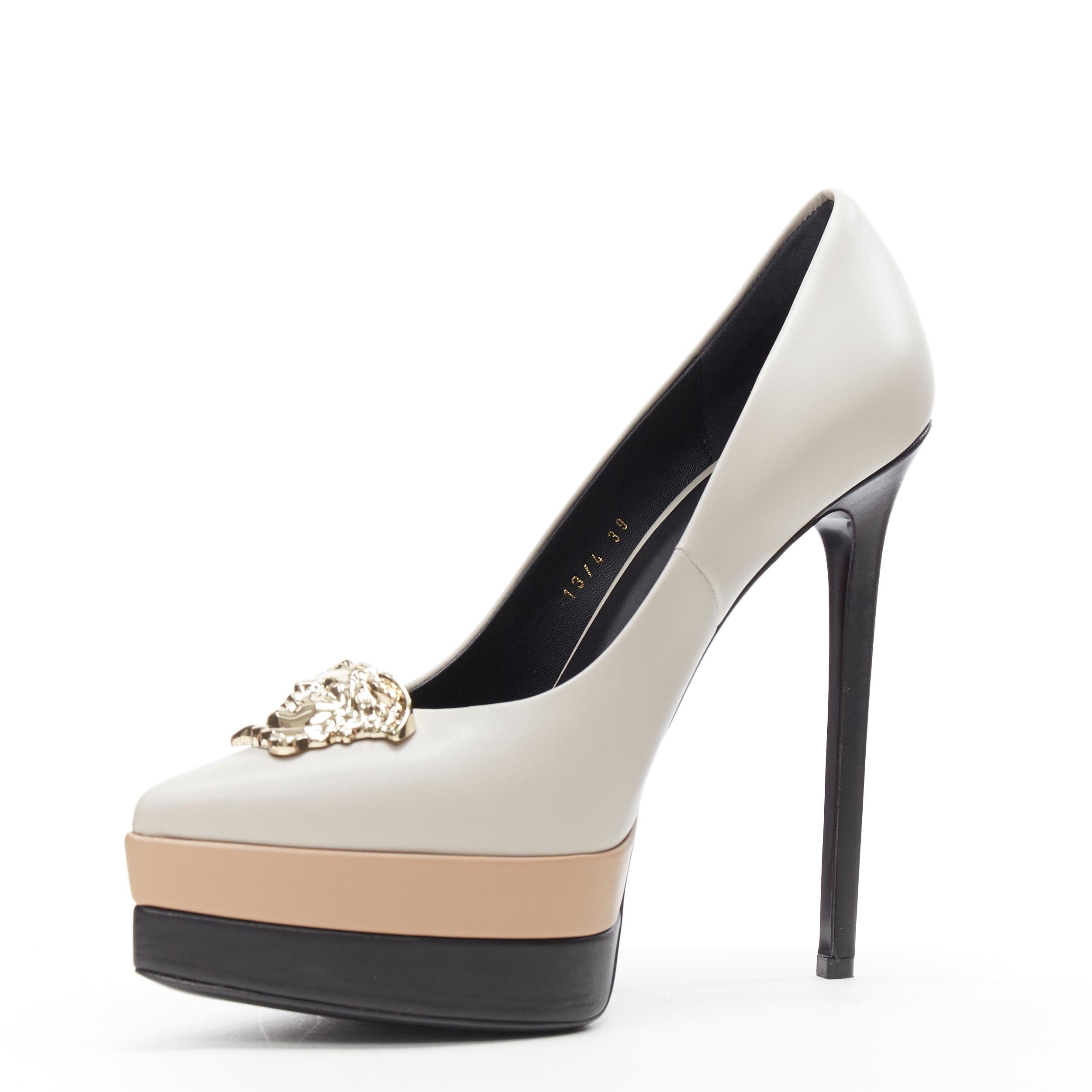 new VERSACE Palazzo Medusa gold grey beige black triple platform point pump EU37 In New Condition In Hong Kong, NT
