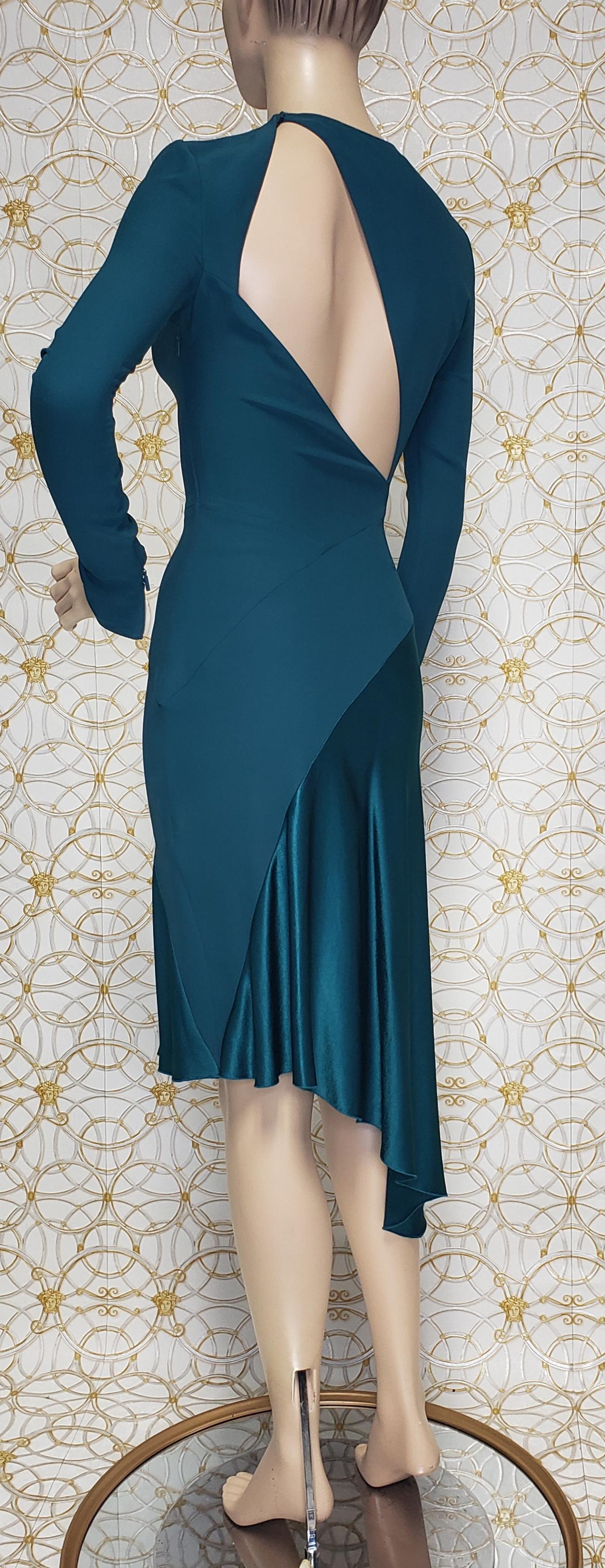 Neu Versace Petrolblaues, militärisch inspiriertes Kleid aus Seide im Angebot 2