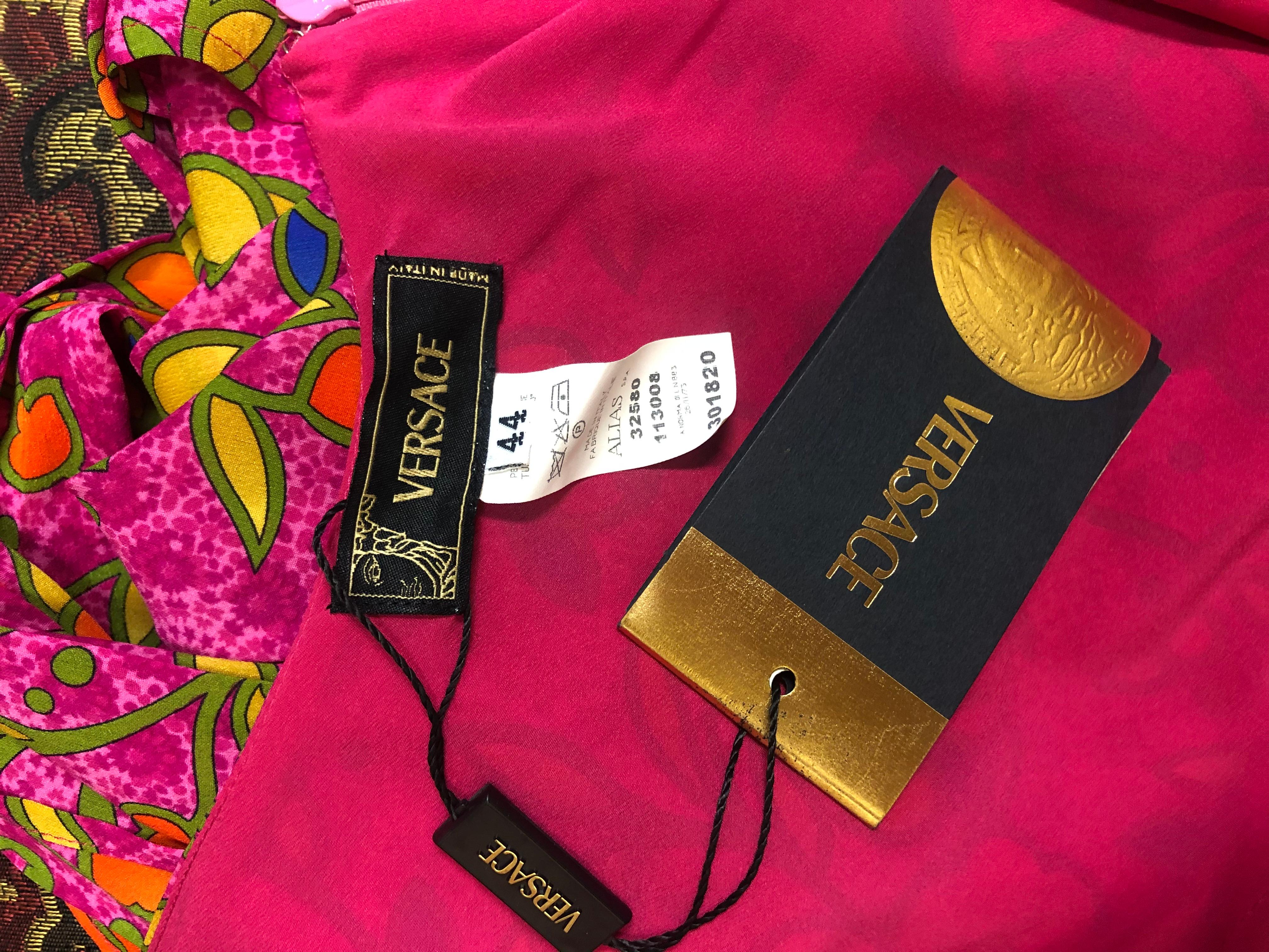 NEW VERSACE PINK FLORAL PRINT SILK Dress 44 - 10 For Sale 5