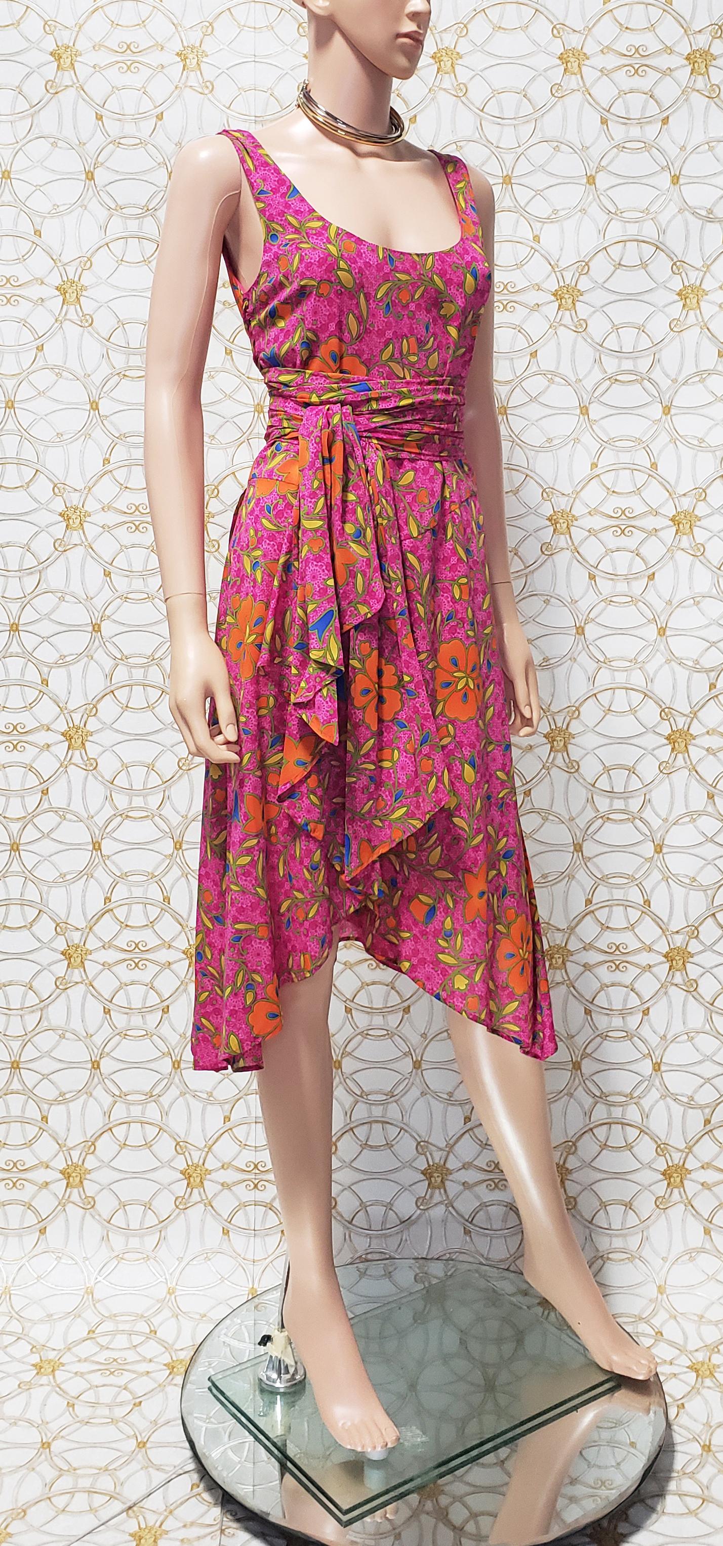 NEW VERSACE PINK FLORAL PRINT SILK Dress 44 - 10 For Sale 3