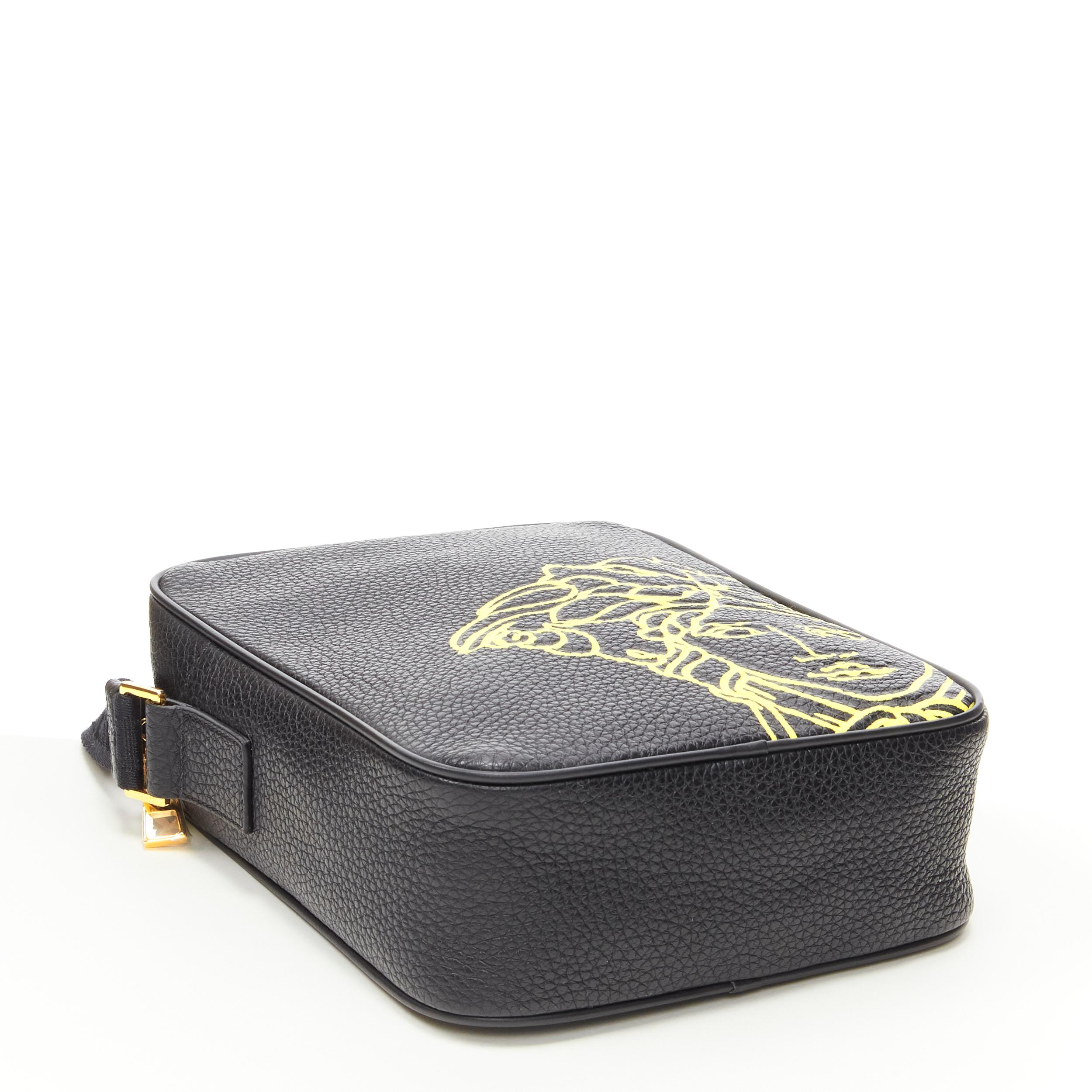 new VERSACE Pop Medusa black yellow calf leather Greca crossbody messenger bag In New Condition For Sale In Hong Kong, NT