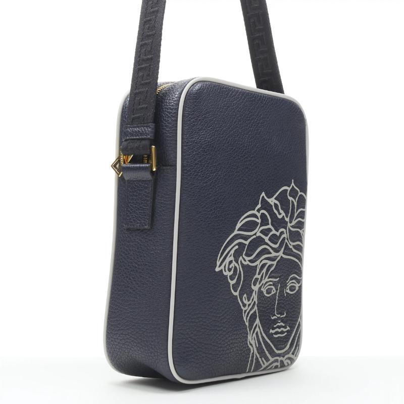 new VERSACE Pop Medusa navy grey calf leather Greca crossbody messenger bag In New Condition For Sale In Hong Kong, NT