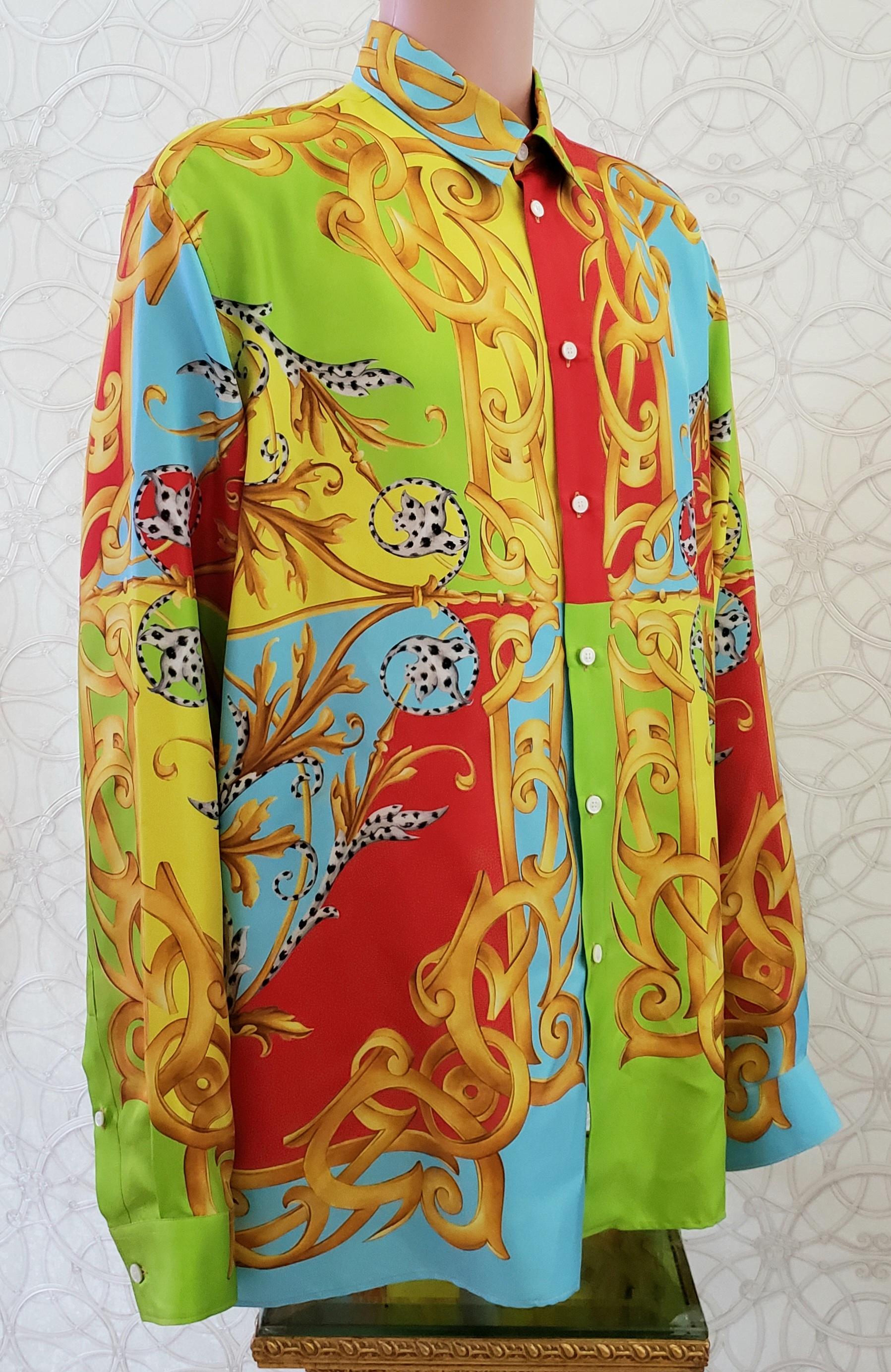 VERSACE 

BRAND NEW VERSACE PRINTED 100% SILK SHIRT 
Demonstrate your taste for luxurious accessories and your love for Versace signed pieces with this rich silk shirt.
A timeless yet trendy shirt that's sure to turn heads. 
Relaxed fit
Long sleeves