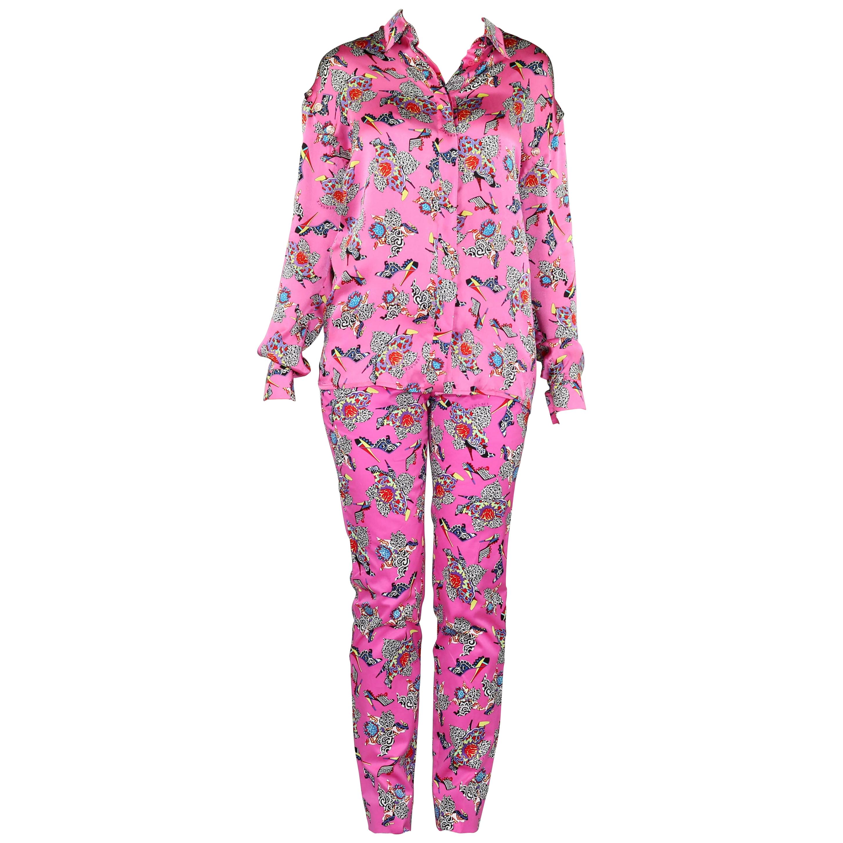 Resort 2013 Look # 8 NEW VERSACE ICONIC PRINT SILK and COTTON PANT SUIT 38 - 2 For Sale