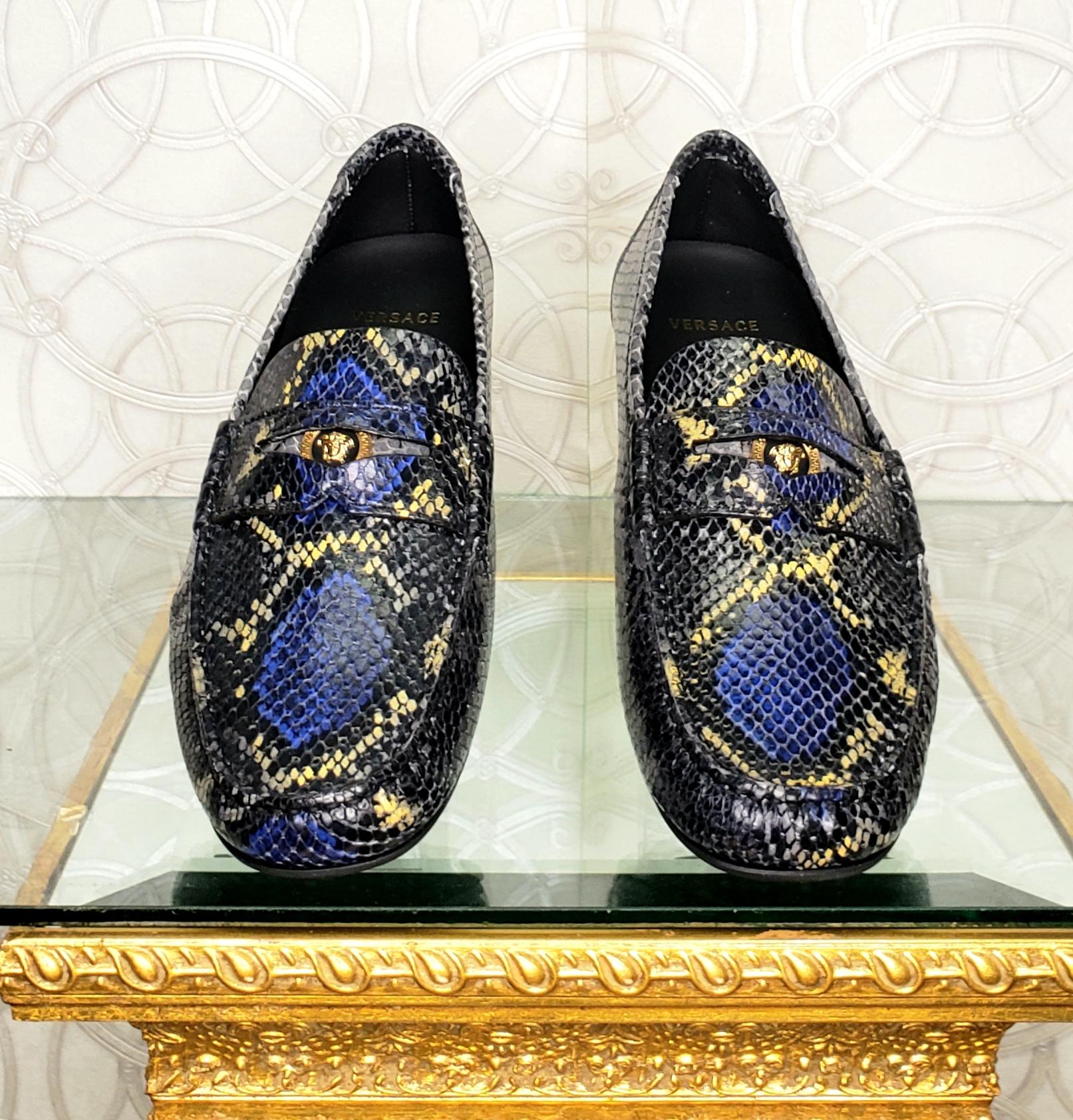 Neu VERSACE PYTHON PRINT LEATHER LOAFERS 42.5 - 9.5 Herren