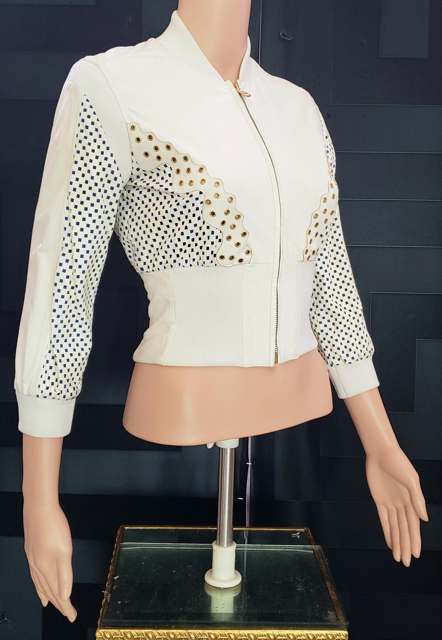 Women's NEW VERSACE RESORT 2012 LOOK#16 CROPPED LEATHER WHITE ZIPPER JACKET Sz 38 - 2 For Sale