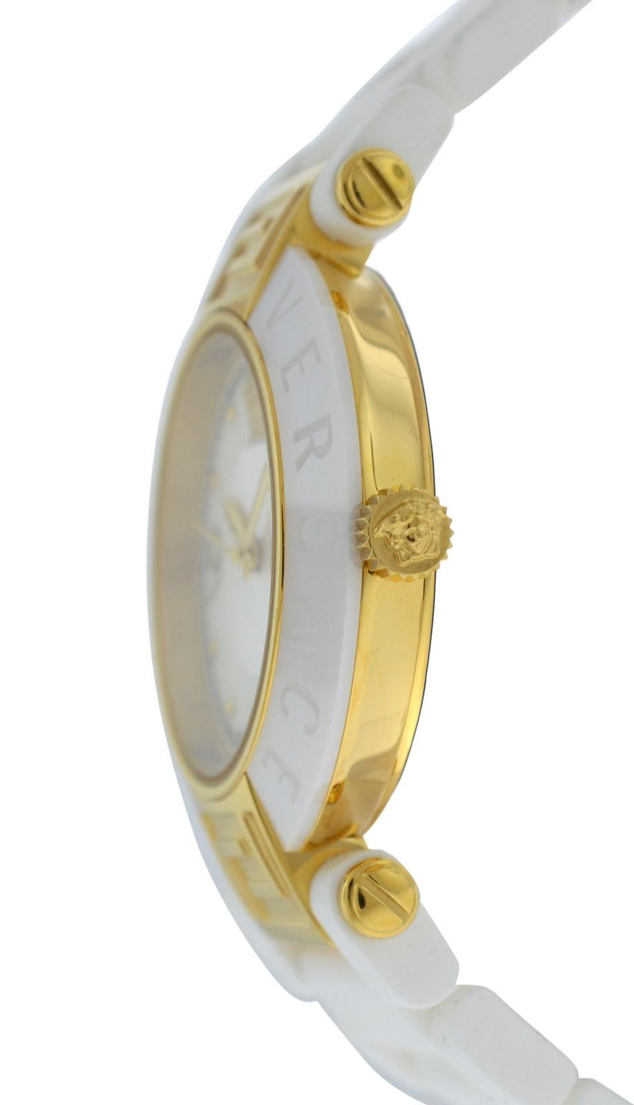 Brand	Versace
Model	Reve 92QCP1D497 S001
Gender	Ladies
Condition	New
Movement	Swiss Quartz
Case Material	Ceramic & steel gold tone
Bracelet / Strap Material	
Rubber / Silicone

Clasp / Buckle Material	
Gold tone stainless steel

Clasp Type	Butterfly