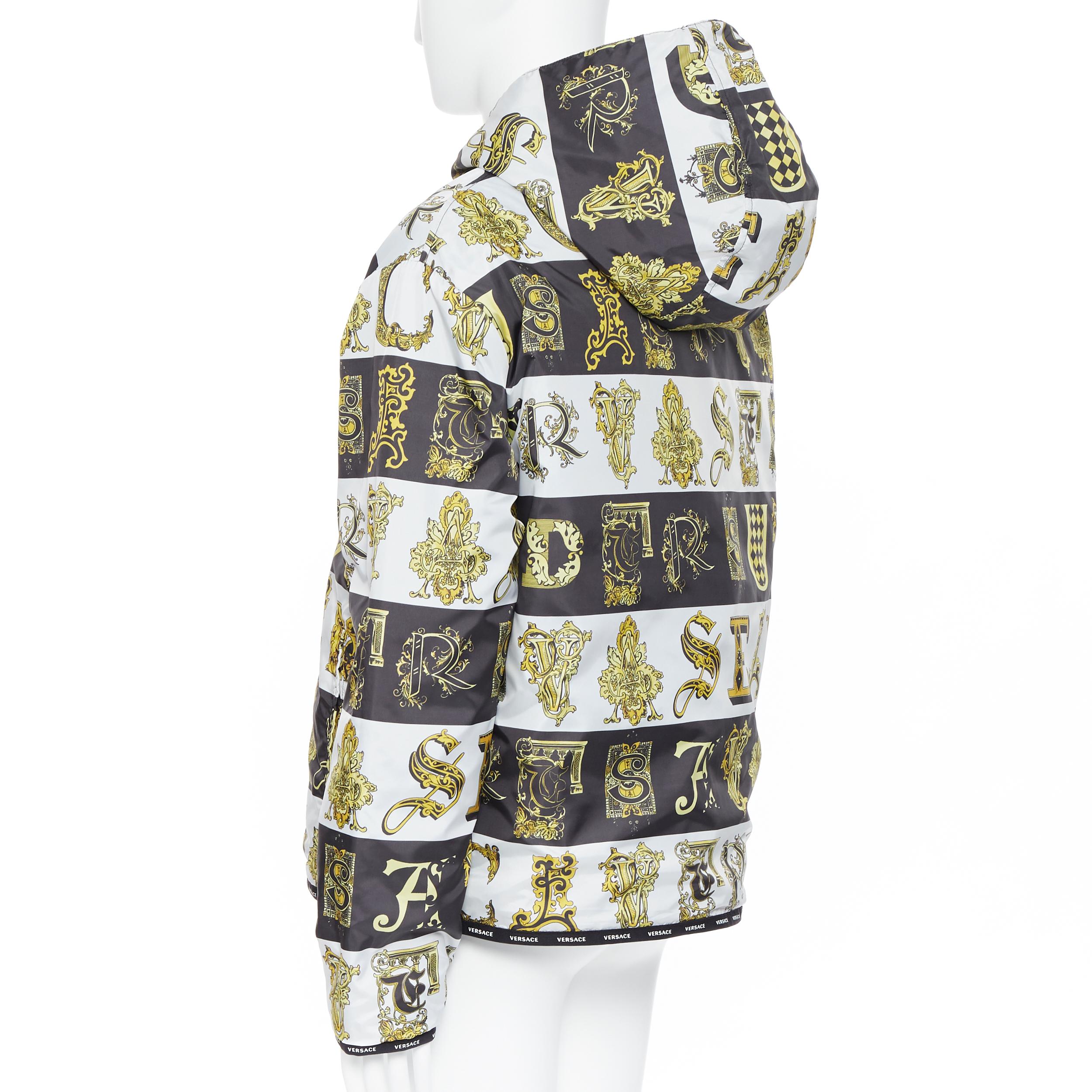 new VERSACE Reversible Baroque Alphabet black gold print quilted jacket IT54 2XL For Sale 1