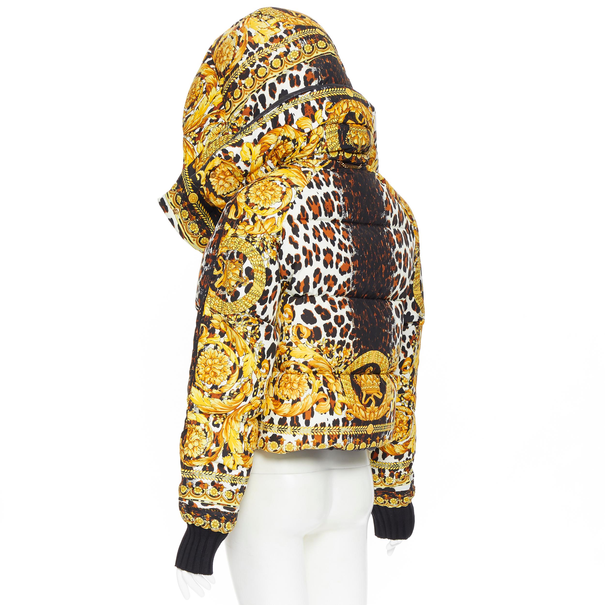 new VERSACE Reversible Wild Baroque leopard gold goose down padded jacket IT40 S In New Condition In Hong Kong, NT