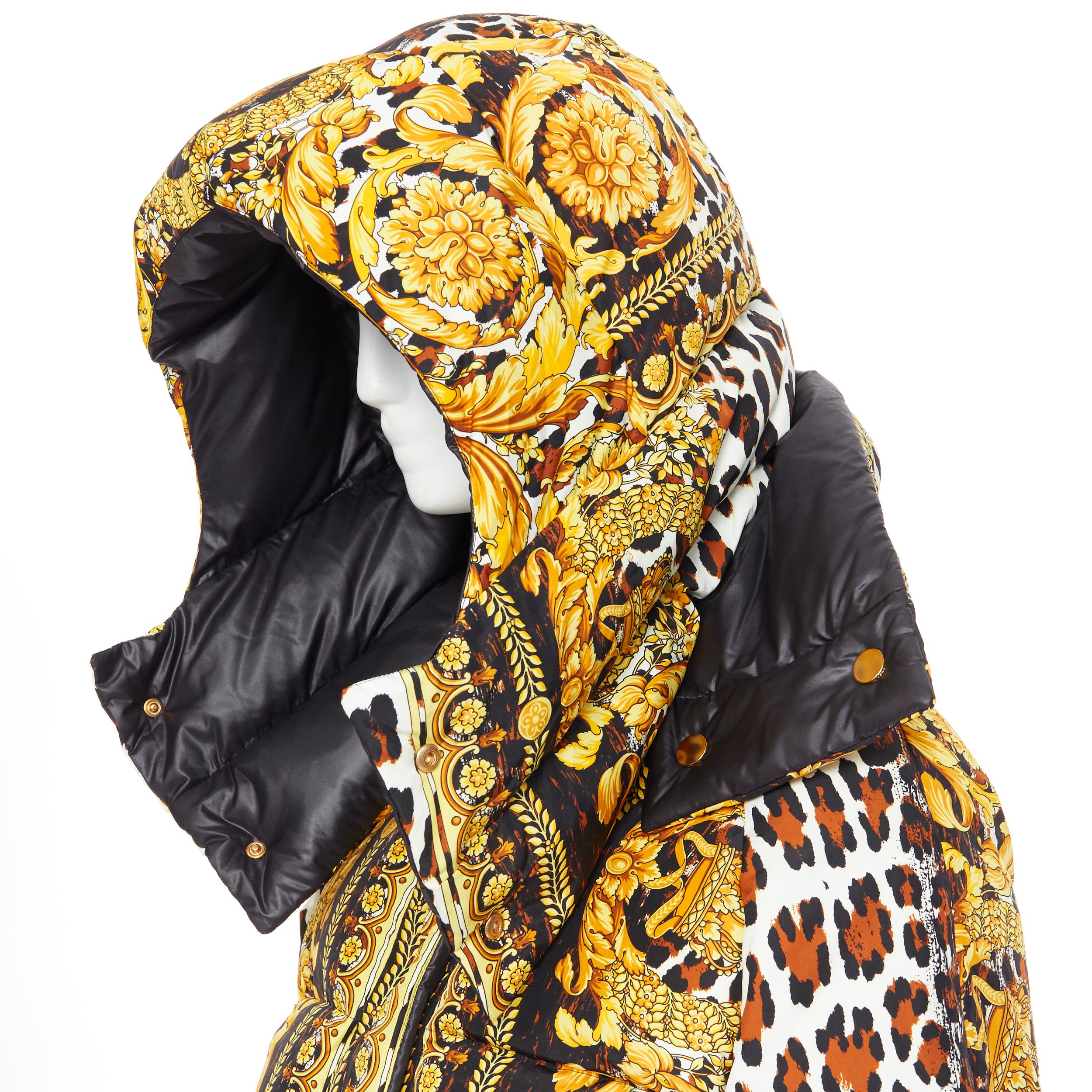 new VERSACE Reversible Wild Baroque leopard gold goose down padded jacket IT40 S 1
