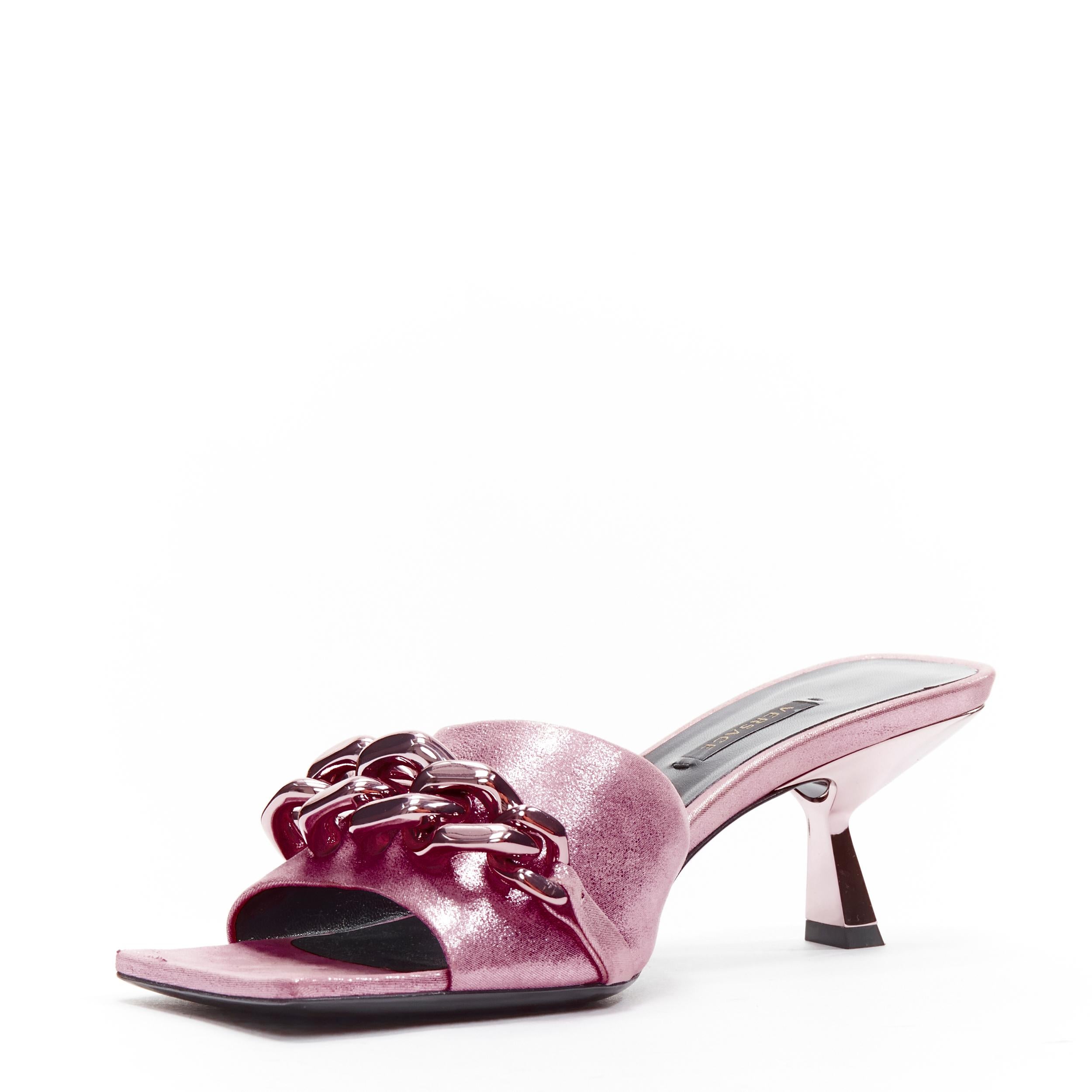new VERSACE Runway rose chunky chain metallic kitten comma heel sandals EU38 Pour femmes en vente