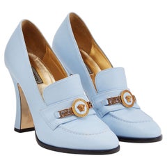 Nouveau Versace Runway S/S 2018 Baby Blue Agneau Cuir Medusa Chaussures Pompes 37.5