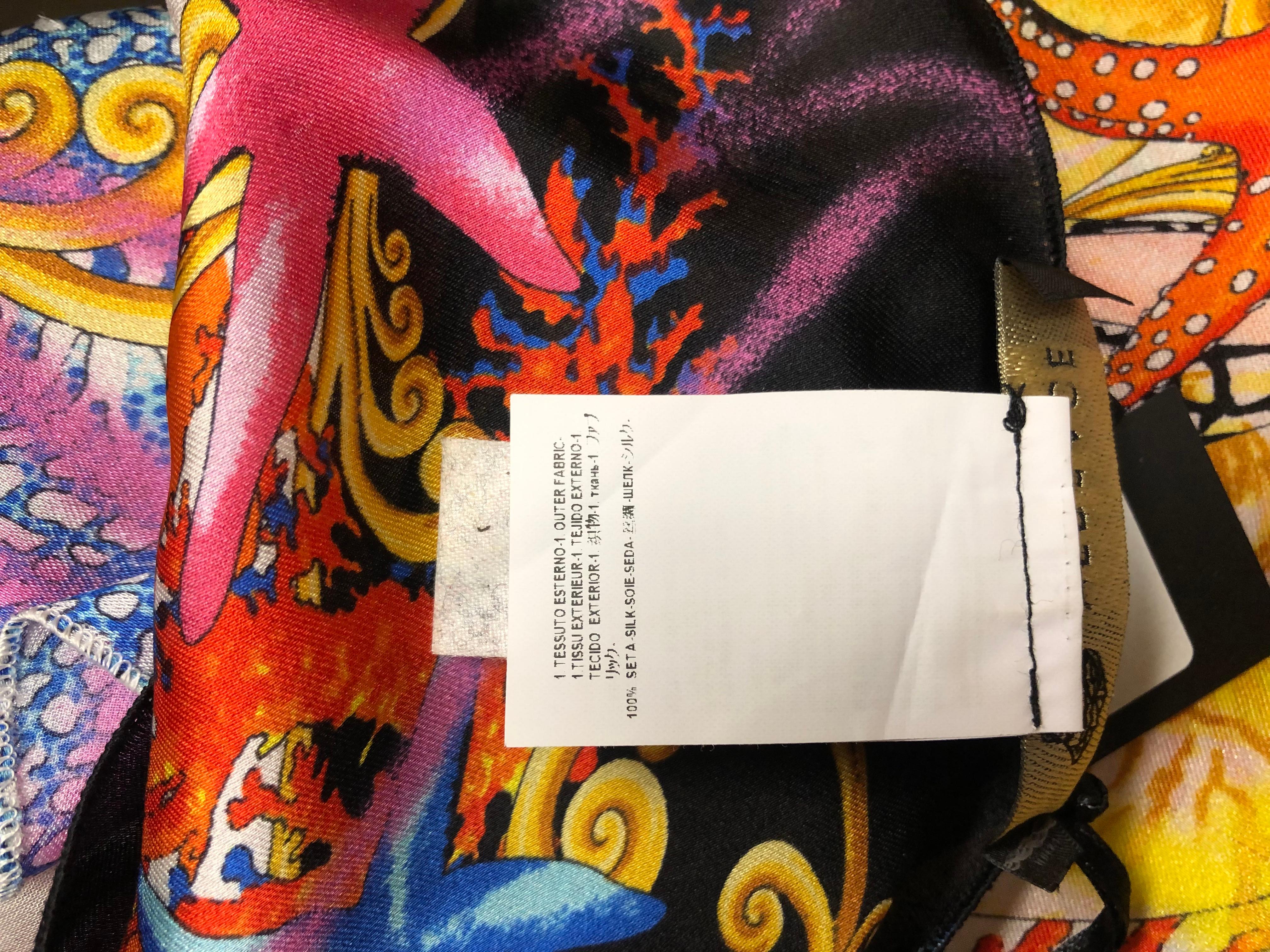 NEW VERSACE SEASHELL and GRAFFITI PRINT 100% SILK PANT SUIT Size 38 For Sale 11