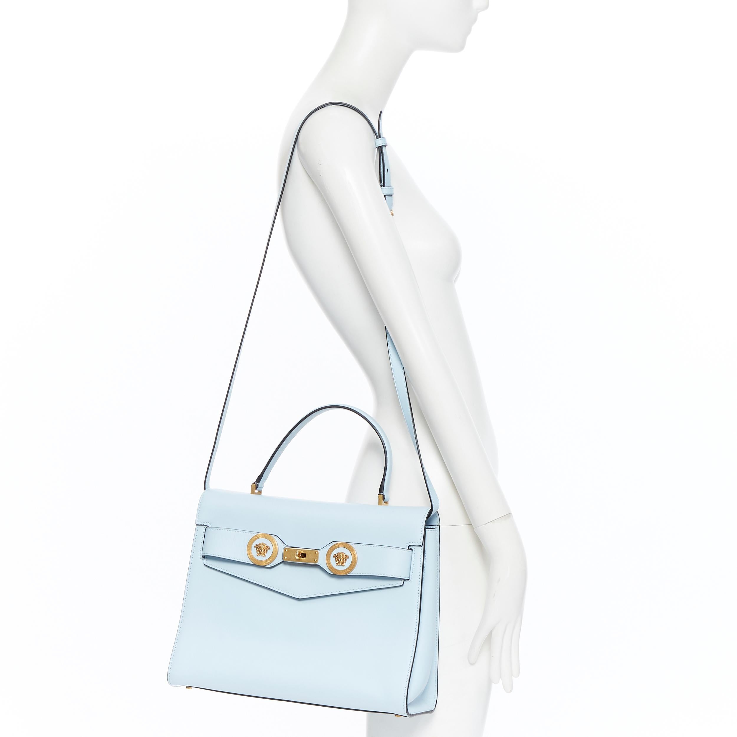 new VERSACE SS18 Runway sky blue Medusa strap Large Icon Kelly shoulder bag
Brand: Versace
Designer: Donatella Versace
Collection: Spring Summer 2018
Model Name / Style: Icon satchel
Material: Leather
Color: Blue
Pattern: Solid
Closure: Clasp
Lining