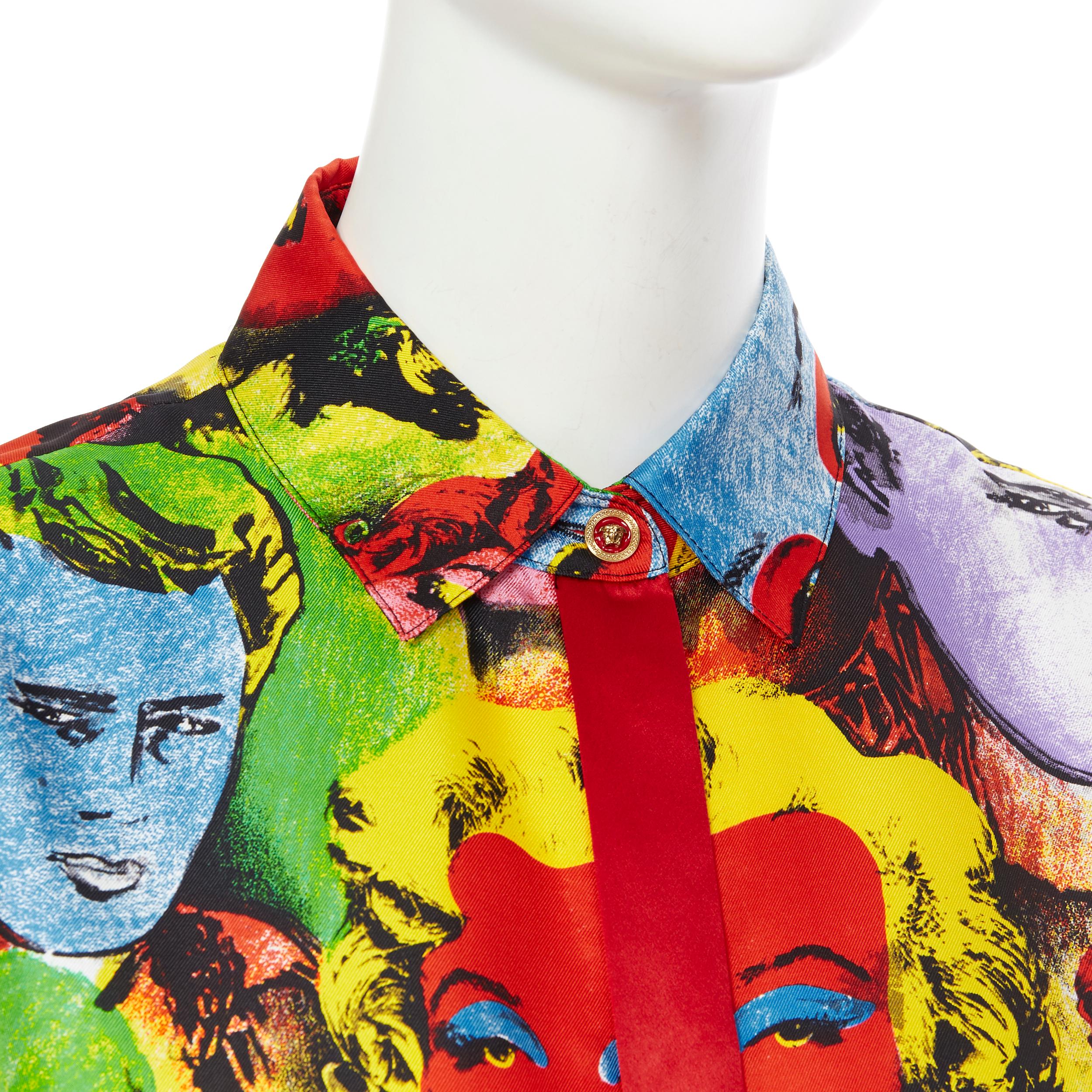 new VERSACE SS18 Runway Tribute pop art Marilyn Monroe James Dean shirt IT44 L
Brand: Versace
Designer: Donatella Versace
Collection: SS 2018
As seen on: Cardi B
Model Name / Style: Silk shirt
Material: Silk
Color: Multicolour
Pattern: