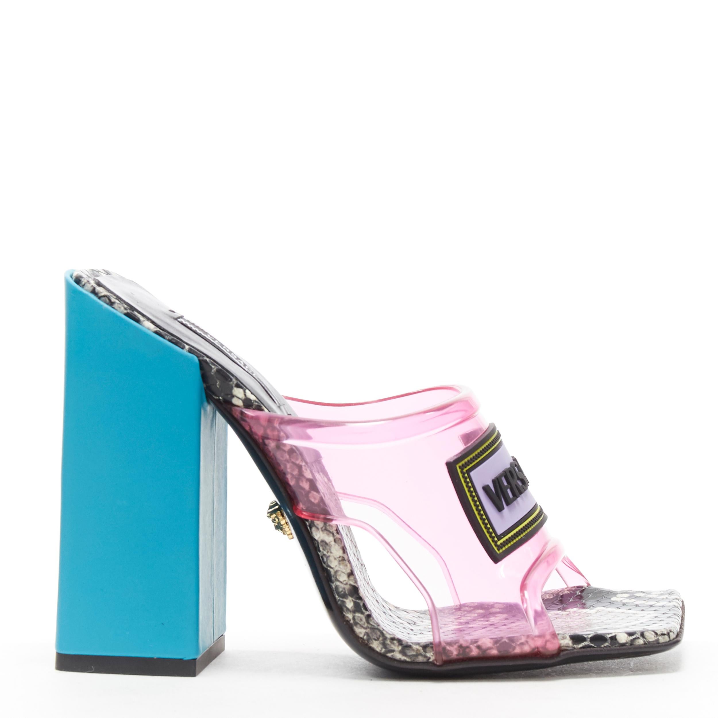 new VERSACE SS19 Runway pink PVC 90's logo square toe block high heel mule EU39
Brand: Versace
Designer: Donatella Versace
Collection: Spring Summer 2019
Model Name / Style: PVC Mule
Material: Rubber
Color: Pink
Pattern: Solid
Closure: Slip on
Extra