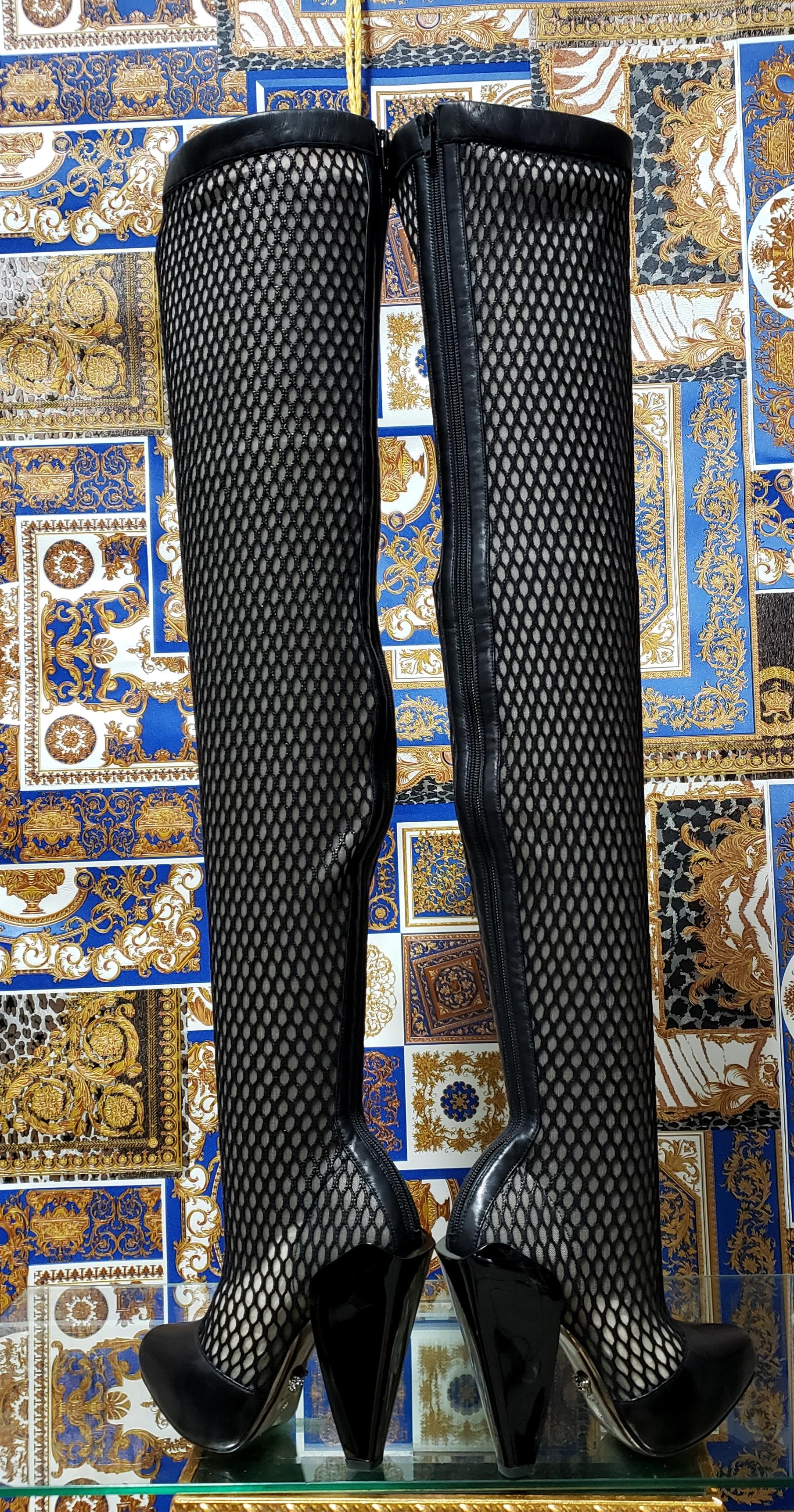 NEW VERSACE THIGH HIGH BLACK LEATHER MESH Boots 36, 40 in vendita 6
