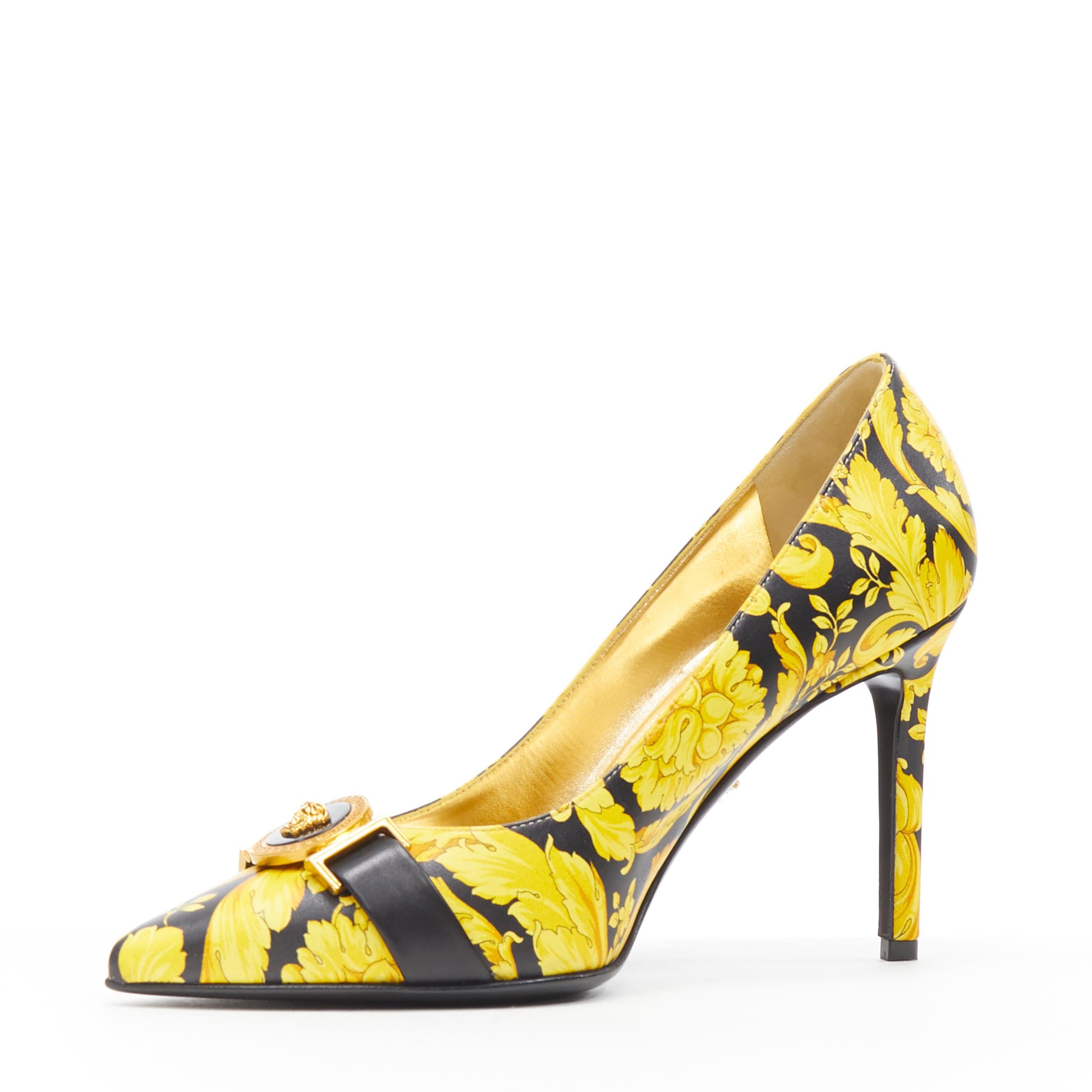 new VERSACE Tribute Baroque 1992 Hibiscus barocco Medusa strap leather heel EU37 In New Condition In Hong Kong, NT