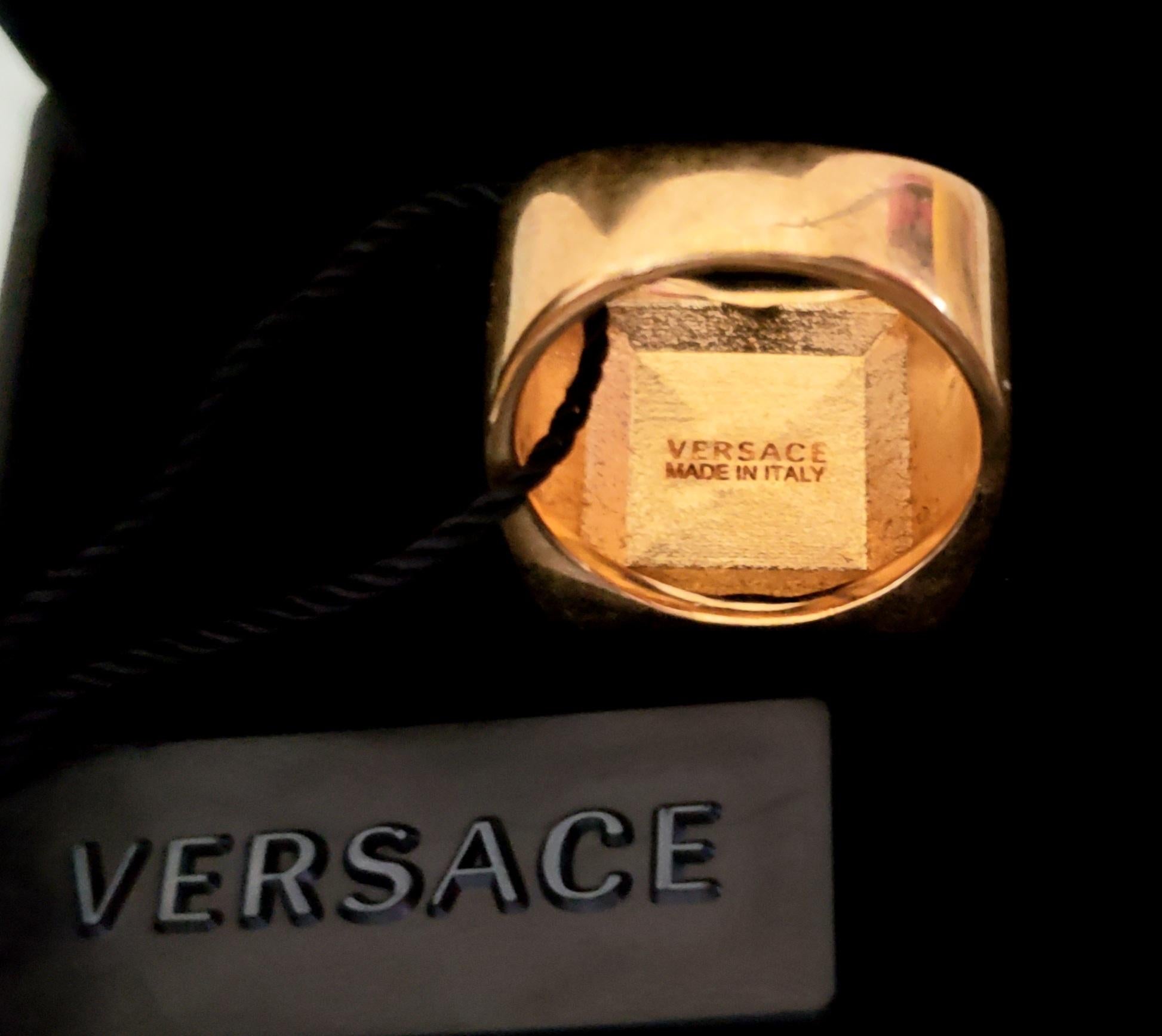 New VERSACE TRIBUTE COLLECTION GOLD PLATED GREEK KEY RING 1