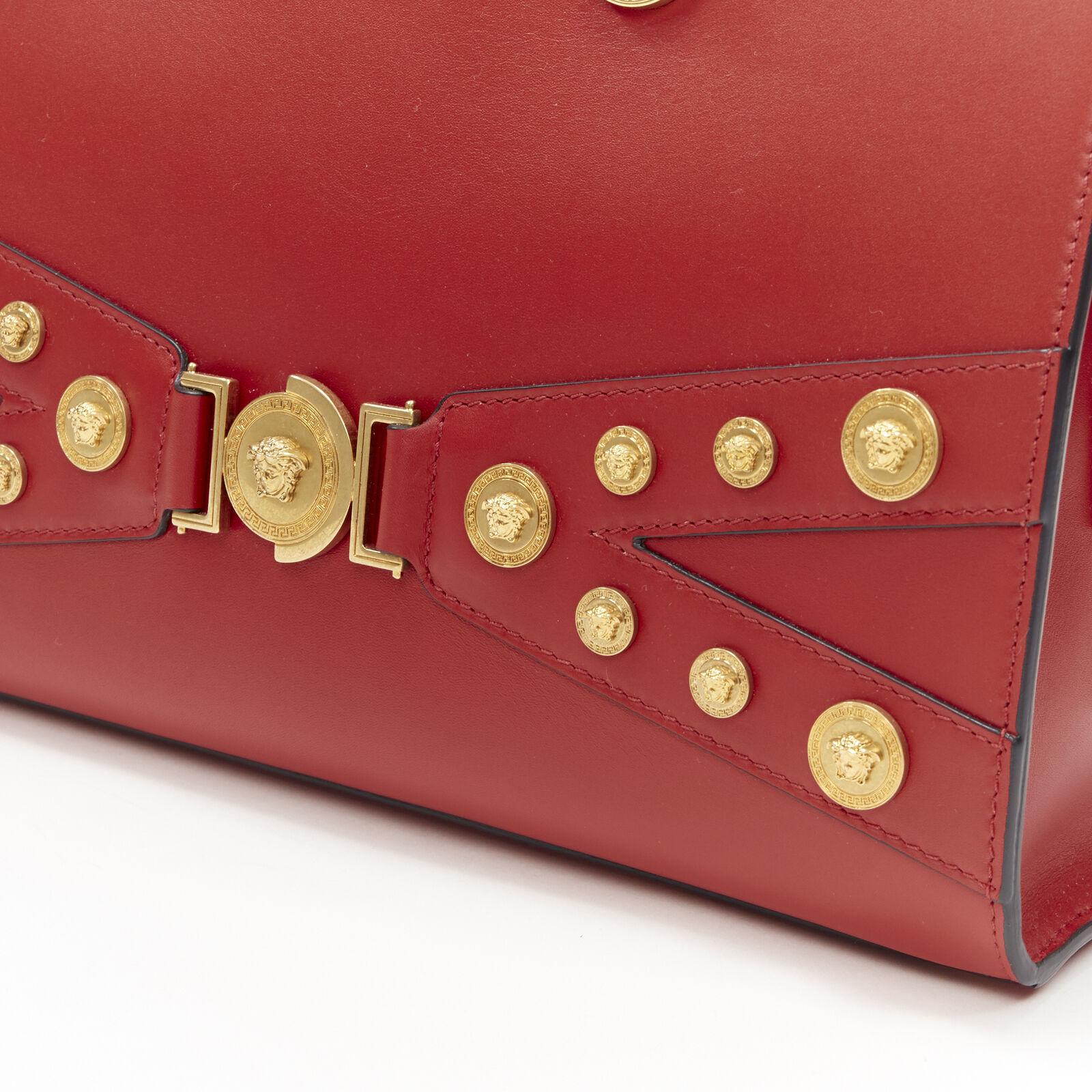 Nuovo VERSACE Tribute Tote Medium rosso Bondage Medusa Borsa a tracolla con borchie dorate 1