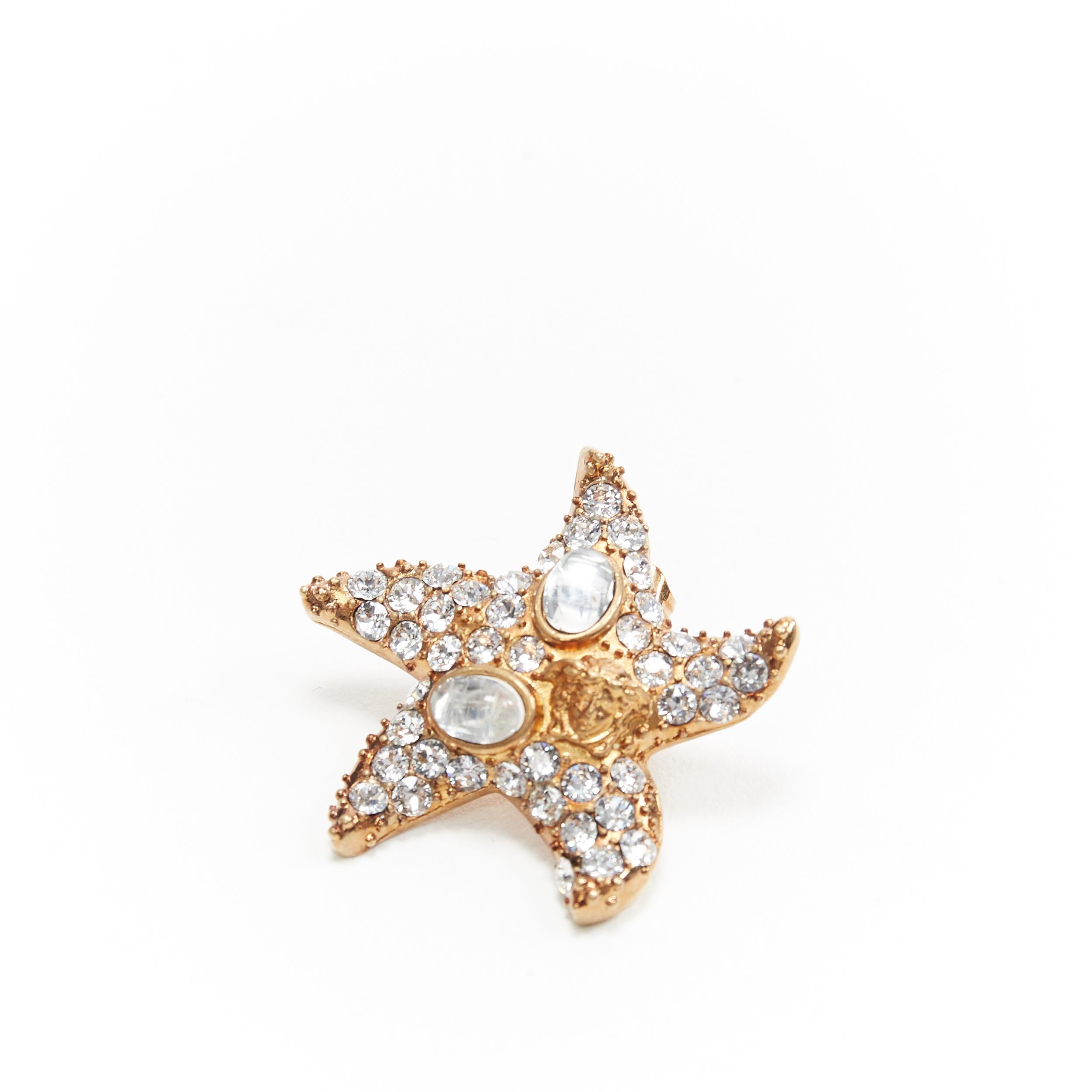 new VERSACE Tribute Tresor De La Mer brushed gold starfish shell crystal earring In New Condition In Hong Kong, NT