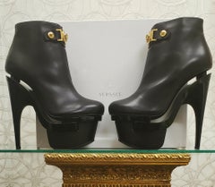 New VERSACE TRIPLE PLATFORM BLACK LEATHER BOOTIE BOOTS all sizes
