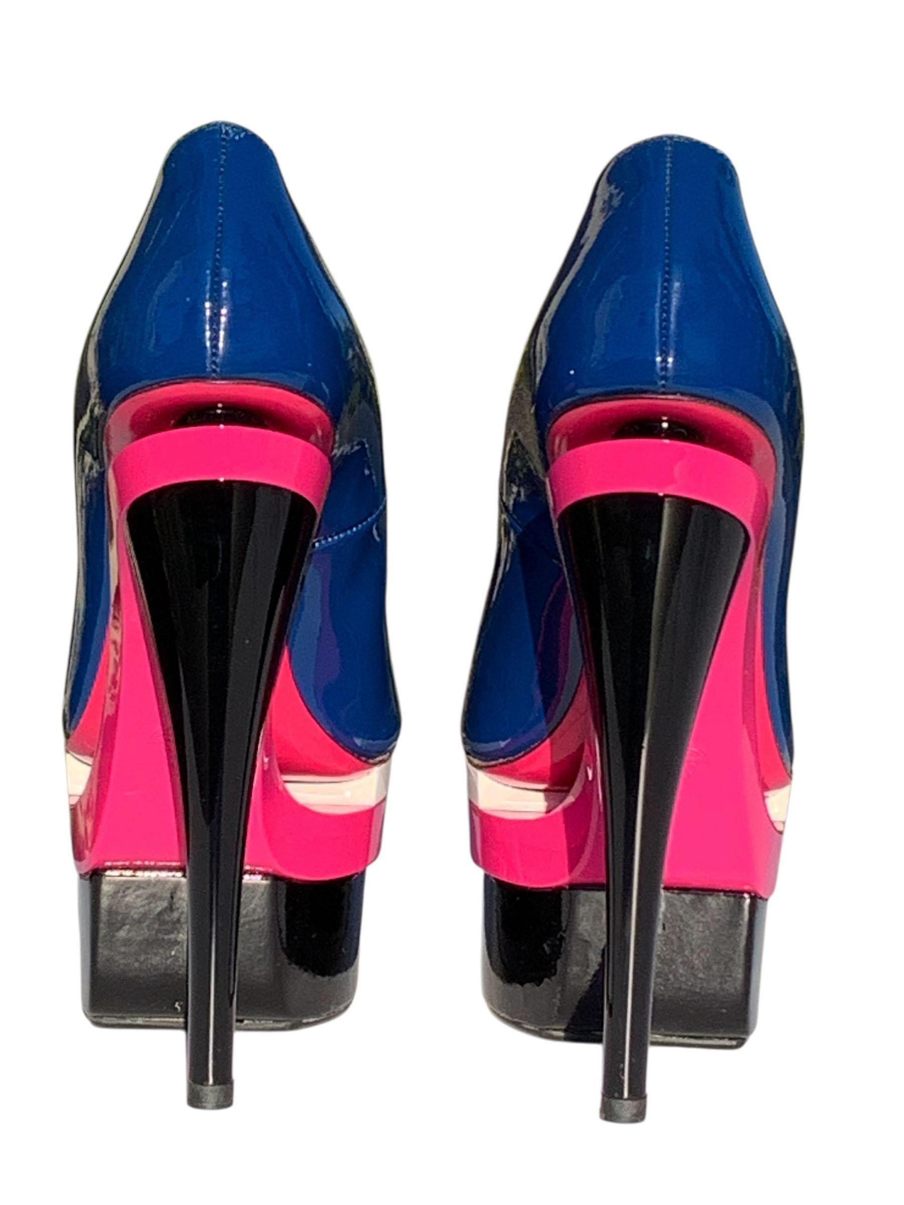 New Versace Triple Platform Patent Leather Ski High Heel Pumps Italian 36 US 6 In New Condition For Sale In Montgomery, TX