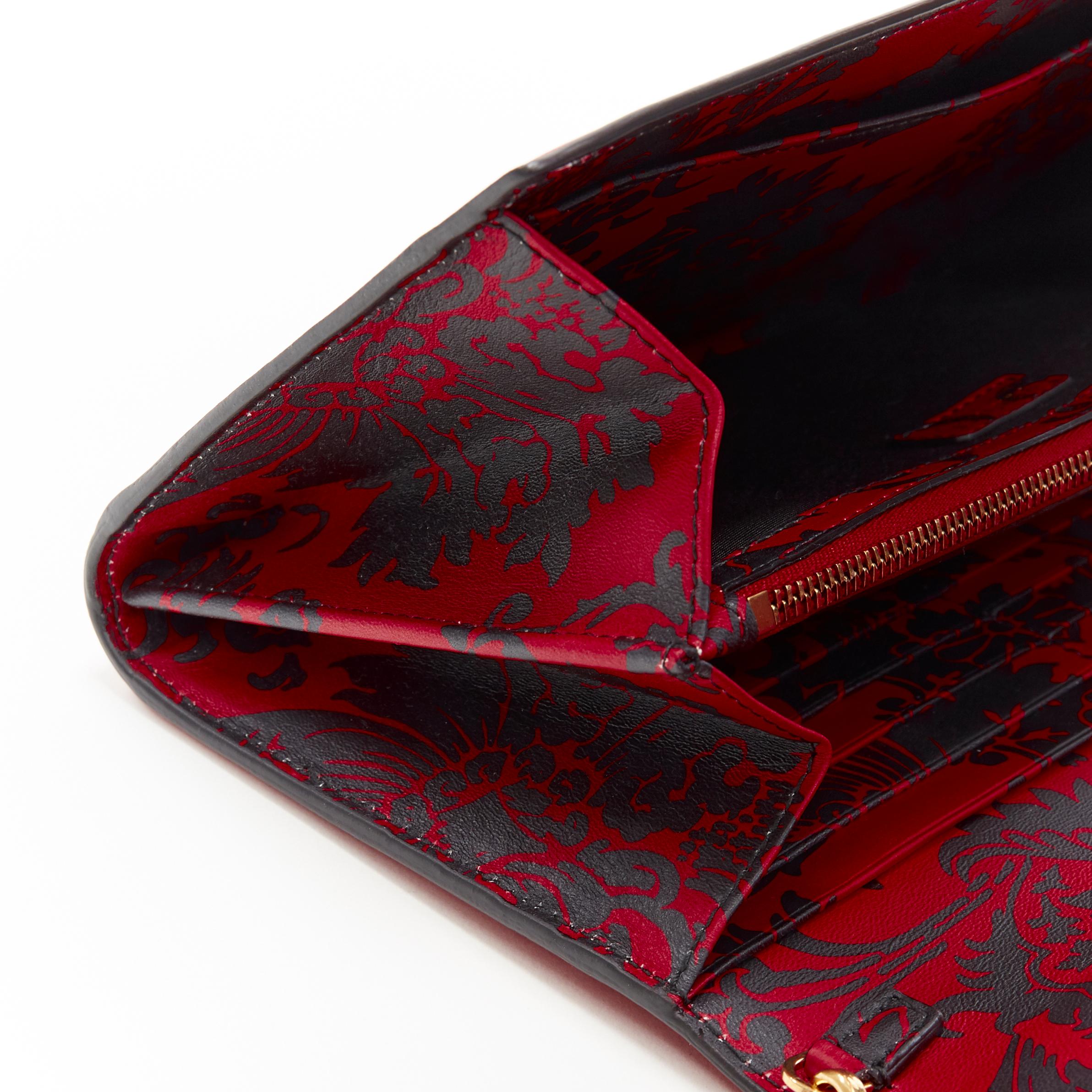 nuovo VERSACE V-Mine Virtus V heart flap front wallet on chain WOC clutch bag 6